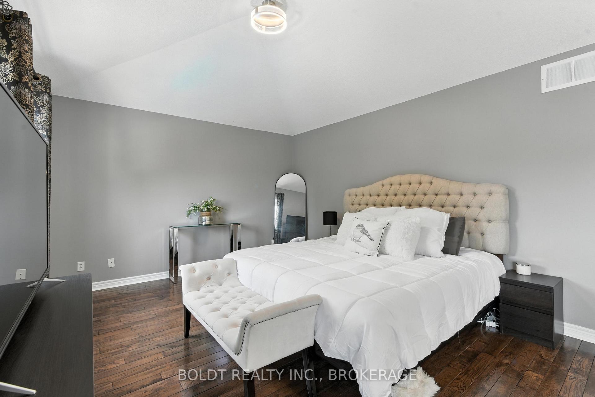 Photo 18 of 84 Vansickle Road, St. Catharines, Rykert/Vansickle — HOMEH