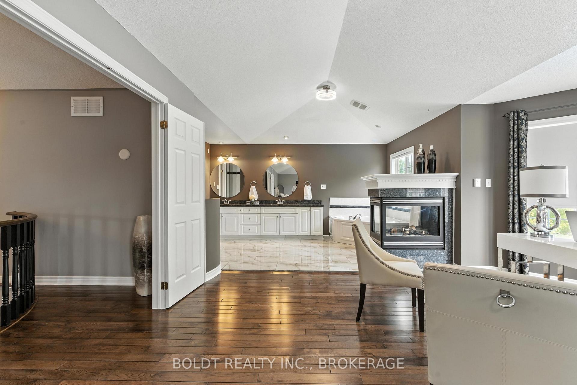 Photo 19 of 84 Vansickle Road, St. Catharines, Rykert/Vansickle — HOMEH