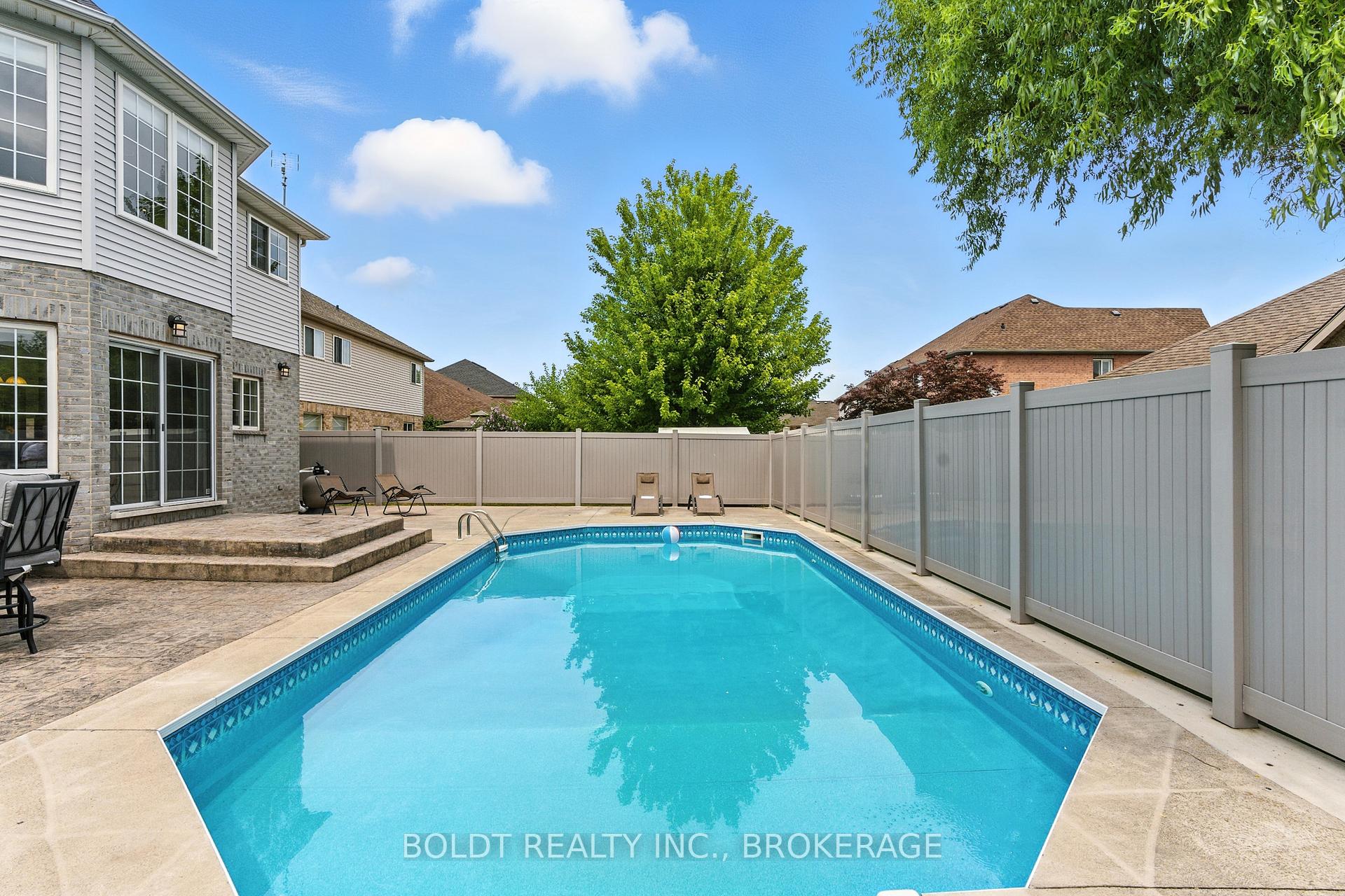 Photo 41 of 84 Vansickle Road, St. Catharines, Rykert/Vansickle — HOMEH