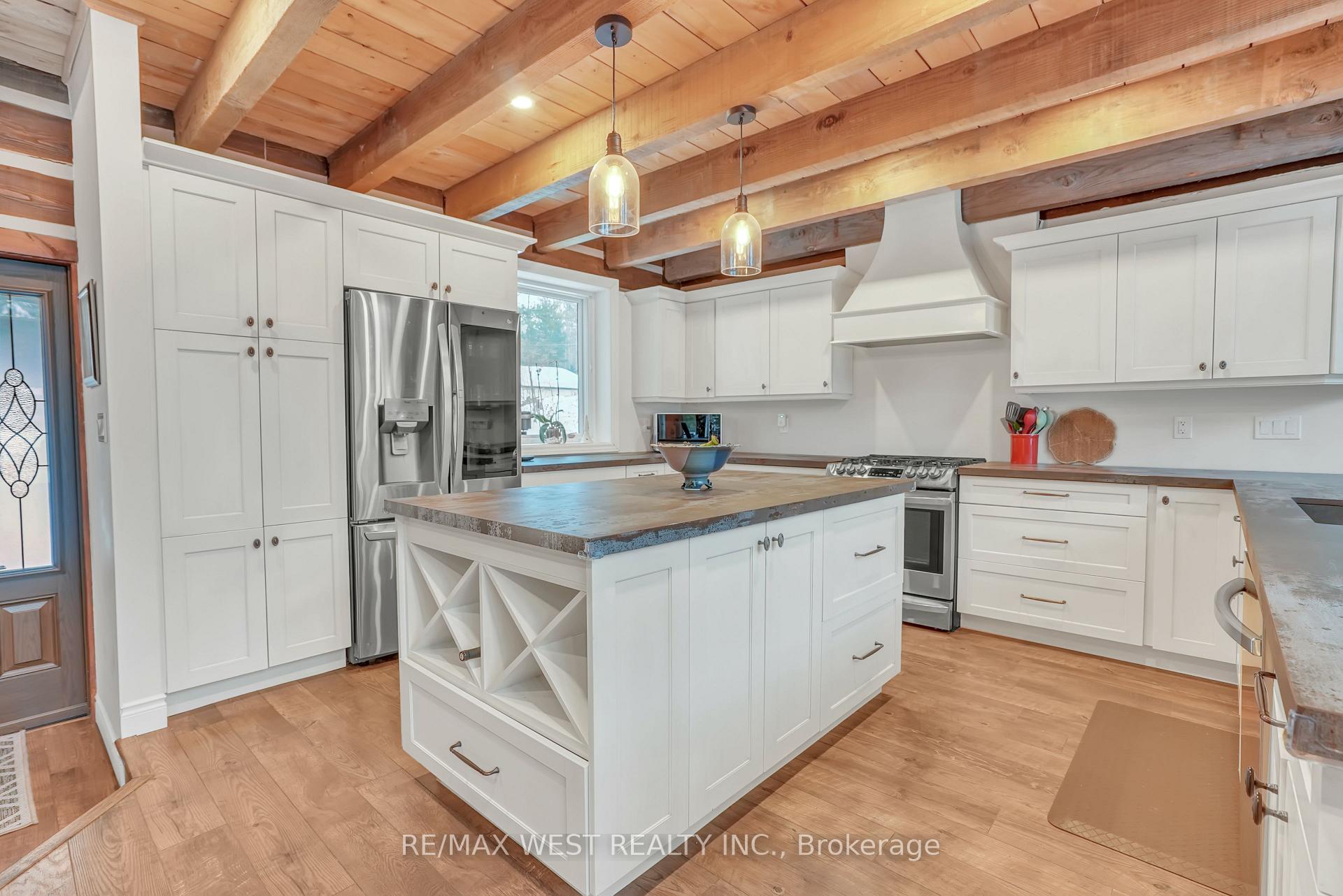 Photo 5 of 2987 Marshall Road, Springwater, Rural Springwater — HOMEH