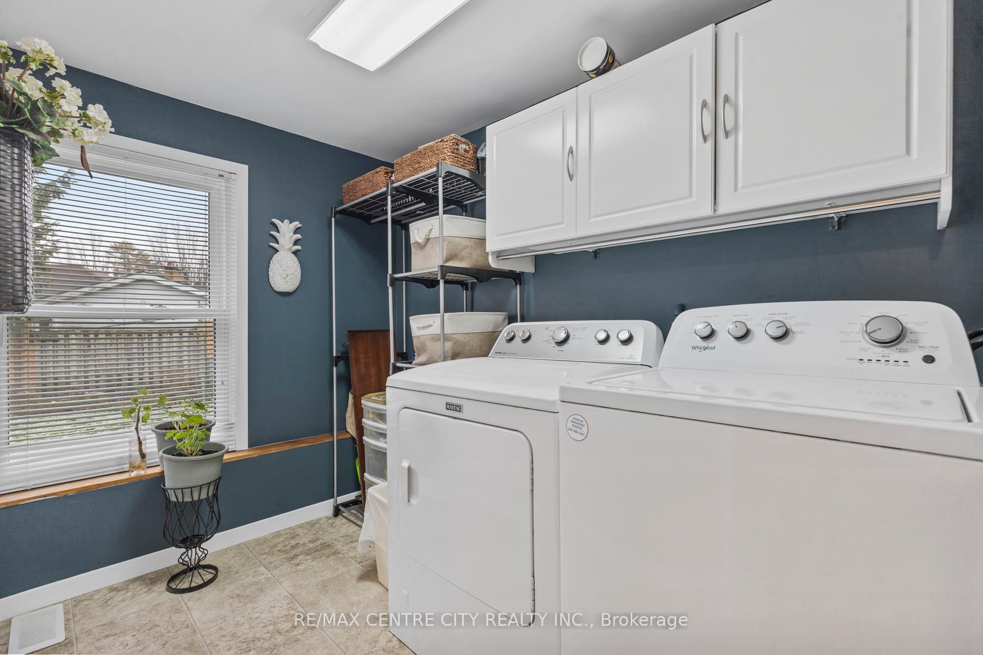 Photo 18 of 32 Dieppe Drive, St. Thomas — HOMEH