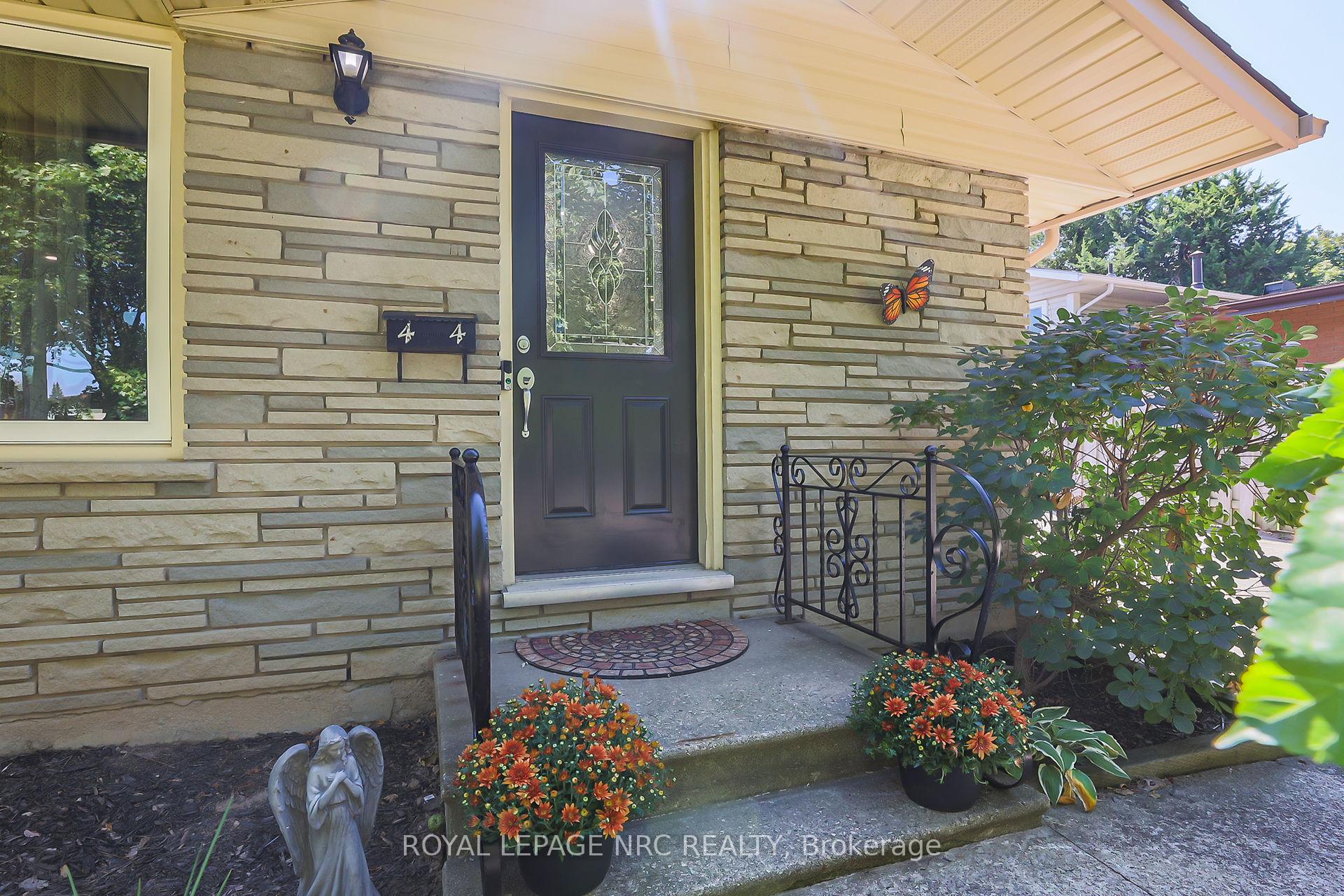 Photo 3 of 44 Densgrove Drive, St. Catharines, Vine/Linwell — HOMEH