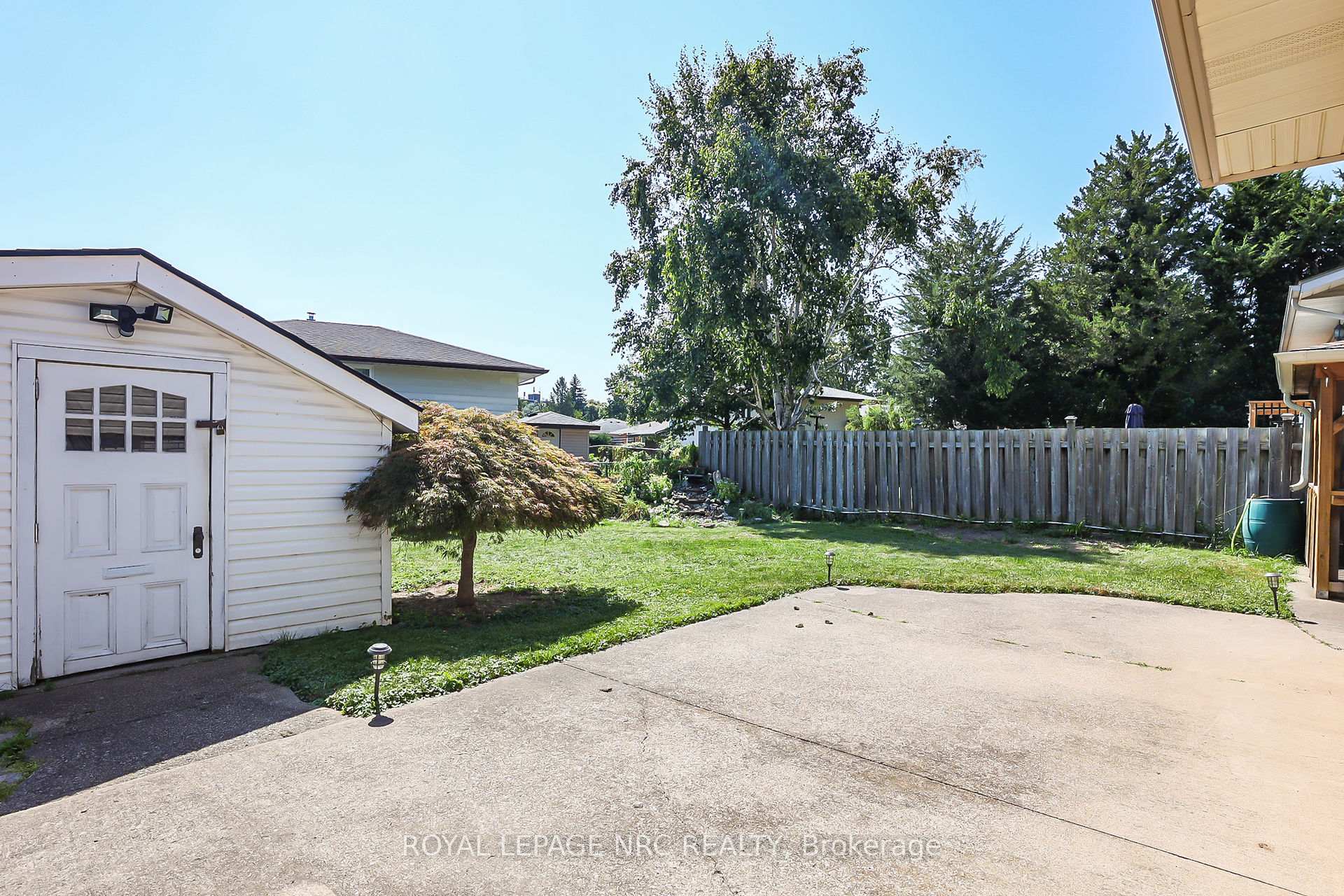 Photo 26 of 44 Densgrove Drive, St. Catharines, Vine/Linwell — HOMEH