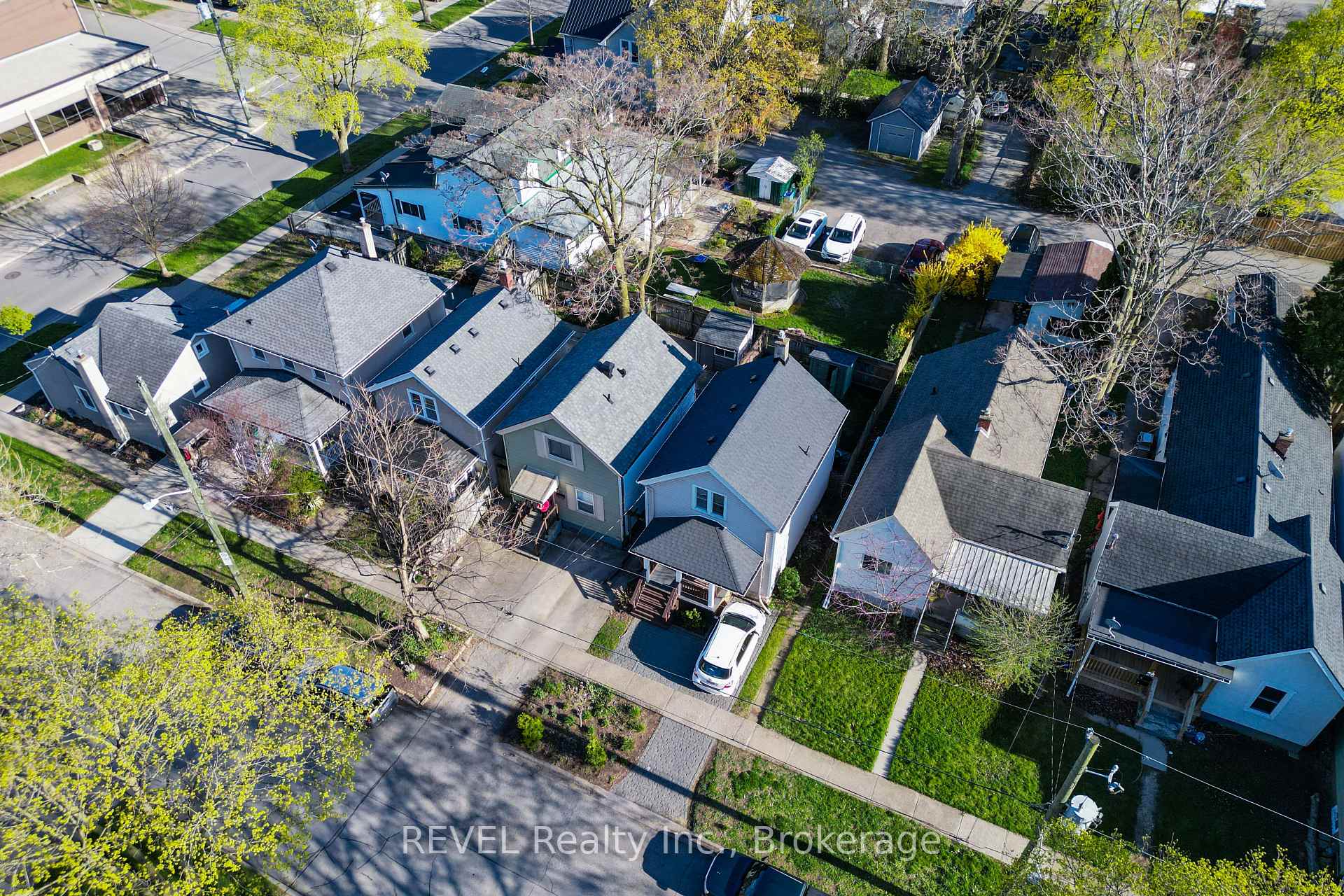 Photo 7 of 32 Edmund Street, St. Catharines, Downtown — HOMEH
