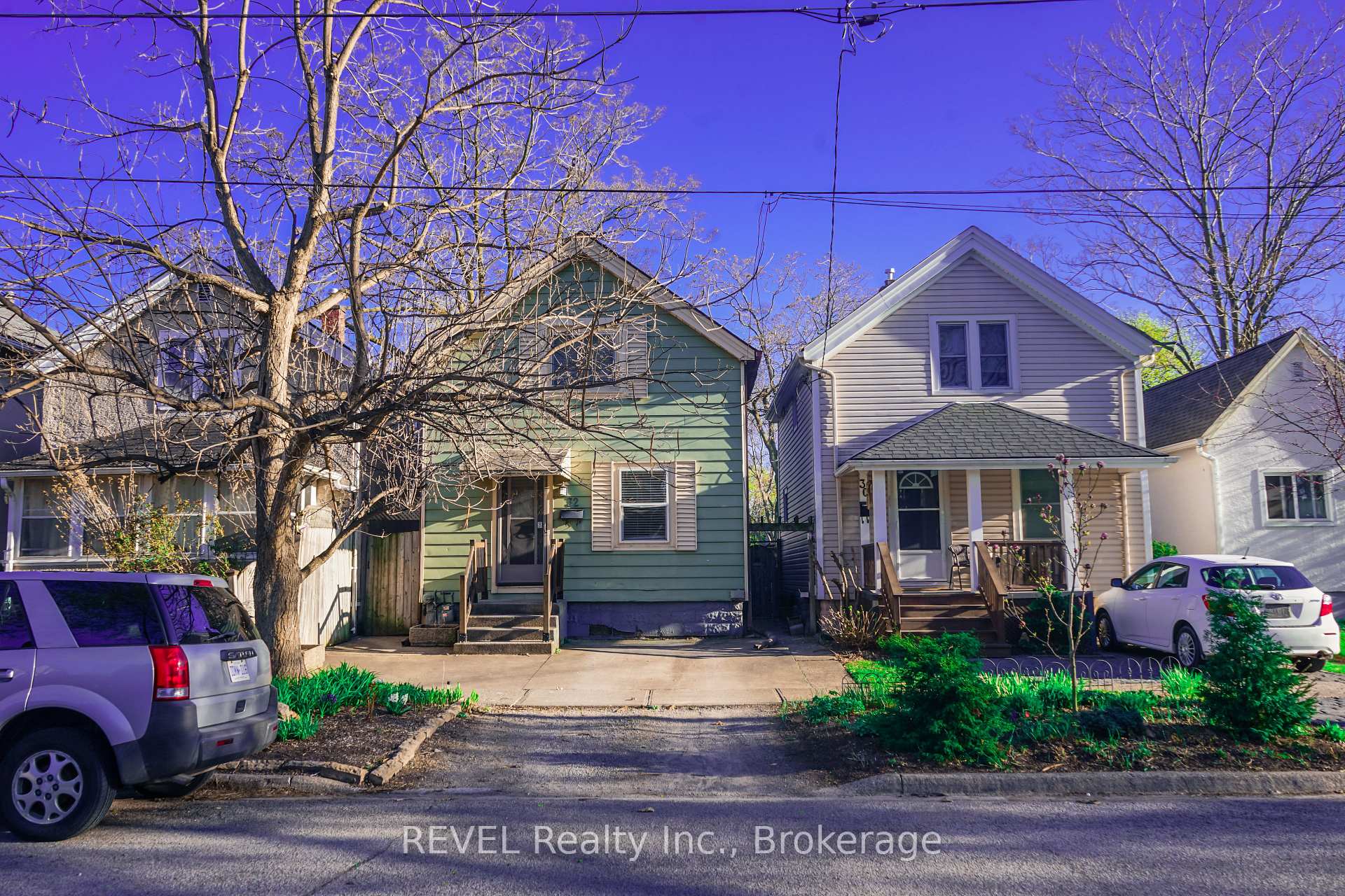 Photo 9 of 32 Edmund Street, St. Catharines, Downtown — HOMEH