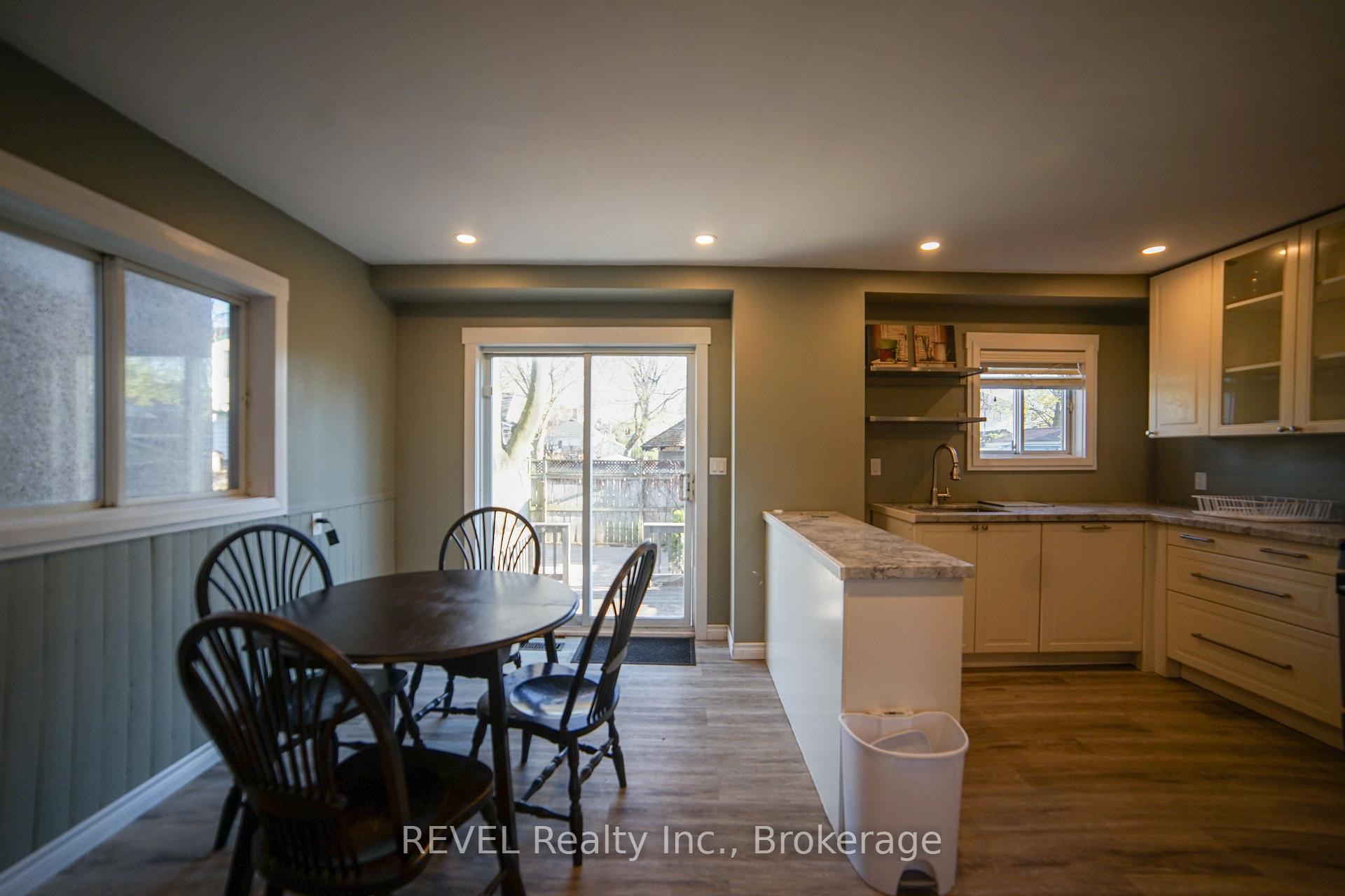Photo 16 of 32 Edmund Street, St. Catharines, Downtown — HOMEH
