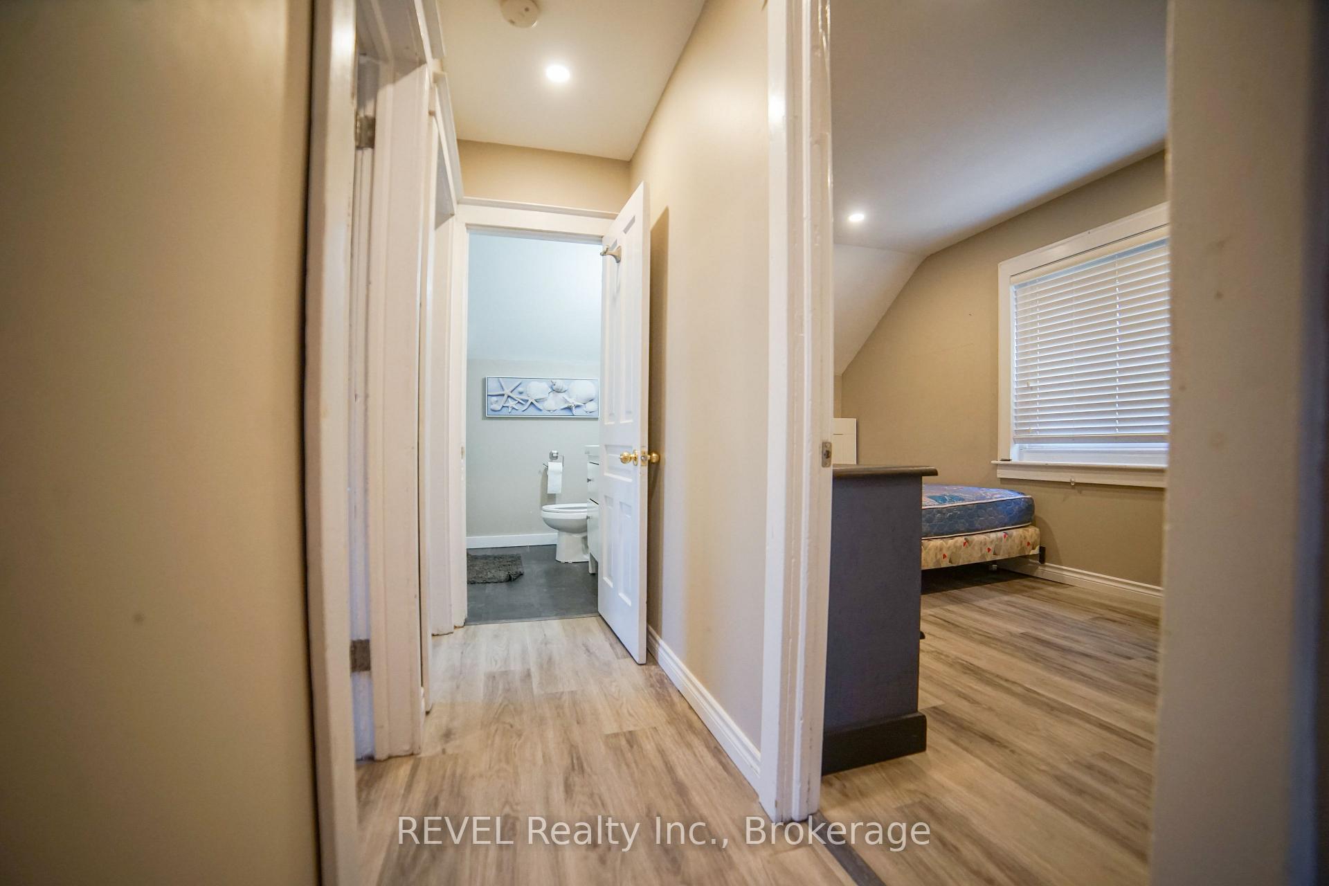 Photo 19 of 32 Edmund Street, St. Catharines, Downtown — HOMEH