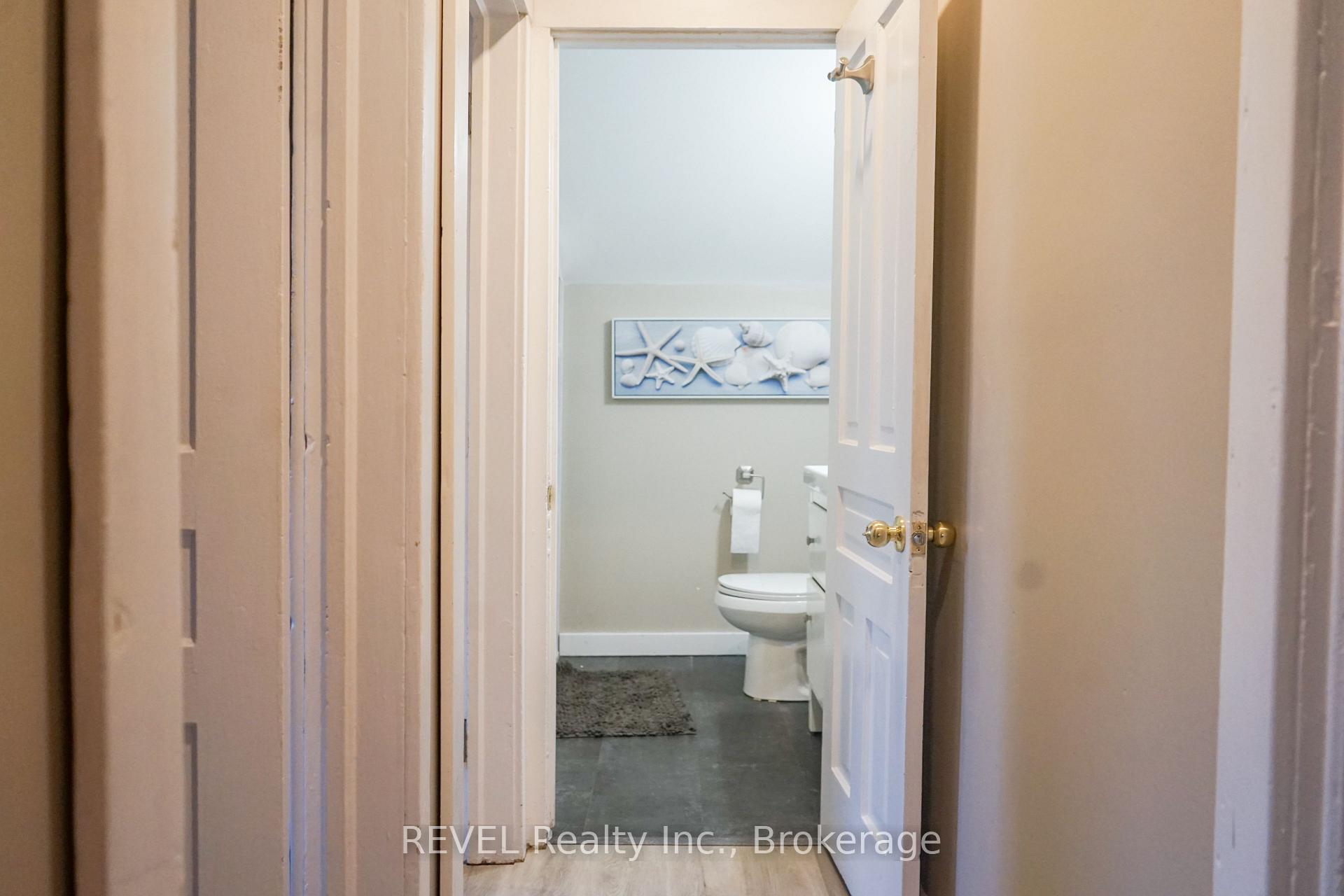 Photo 26 of 32 Edmund Street, St. Catharines, Downtown — HOMEH