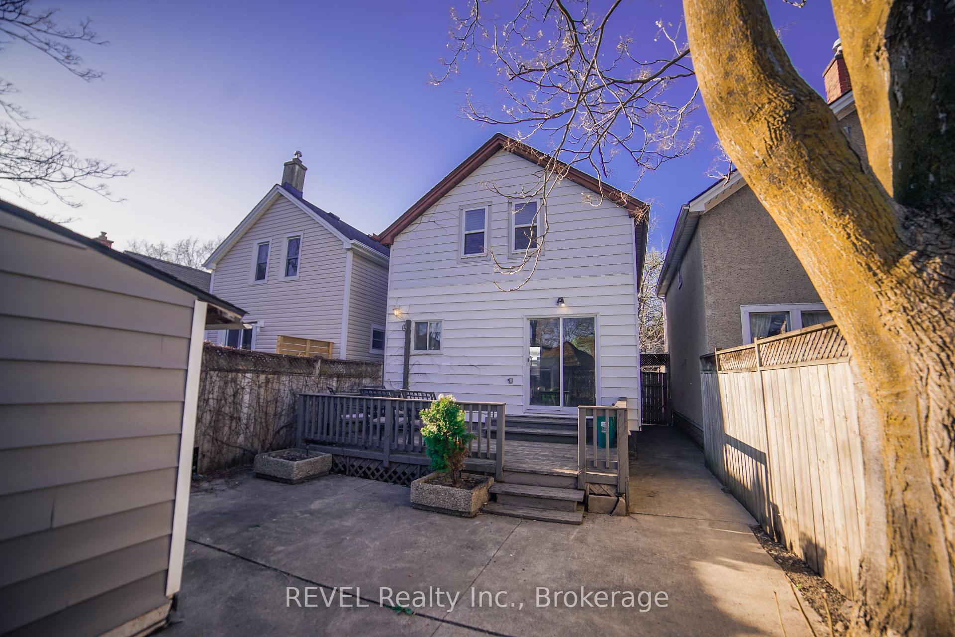 Photo 37 of 32 Edmund Street, St. Catharines, Downtown — HOMEH
