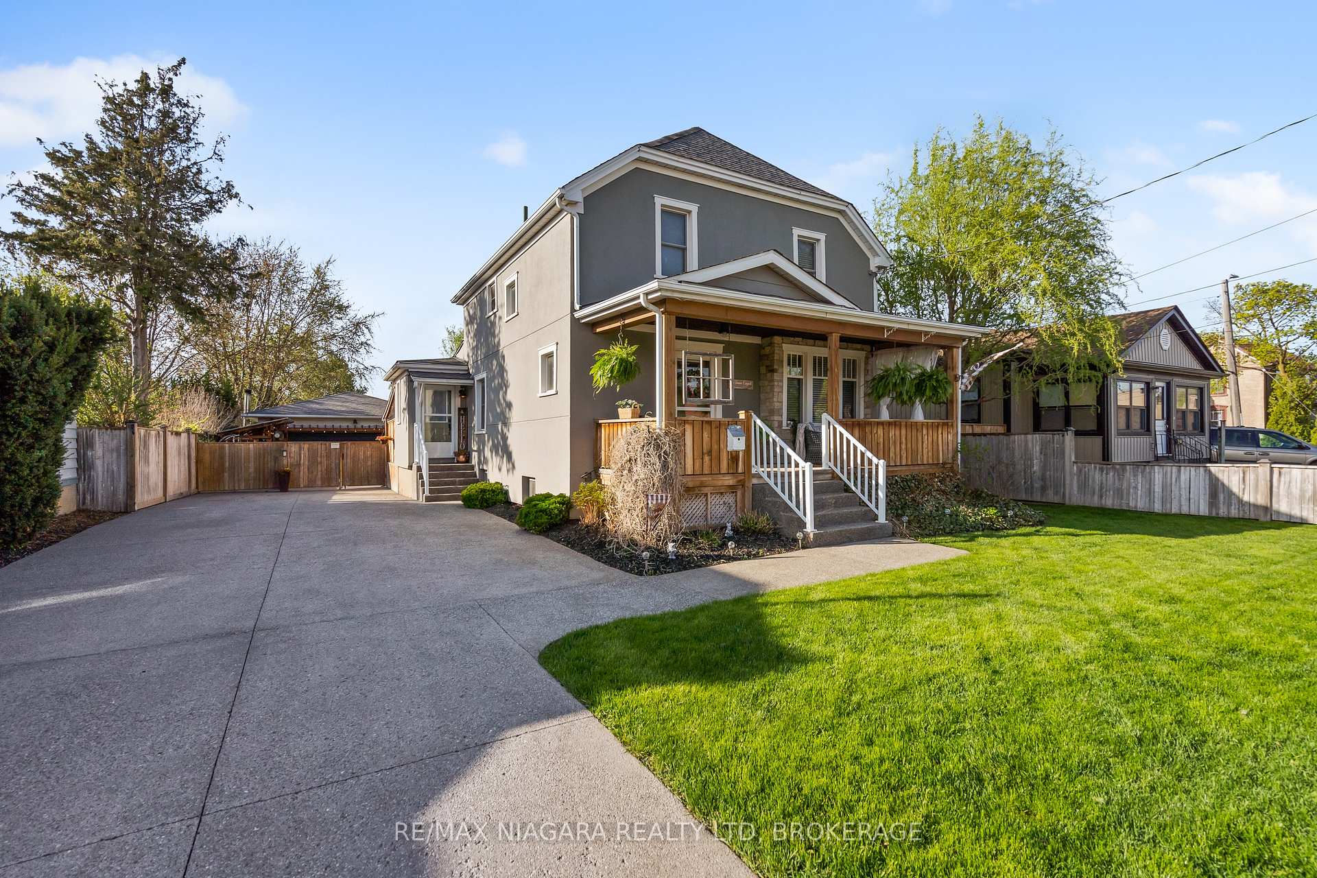 Photo 1 of 39 Turner Crescent, St. Catharines, Oakdale — HOMEH