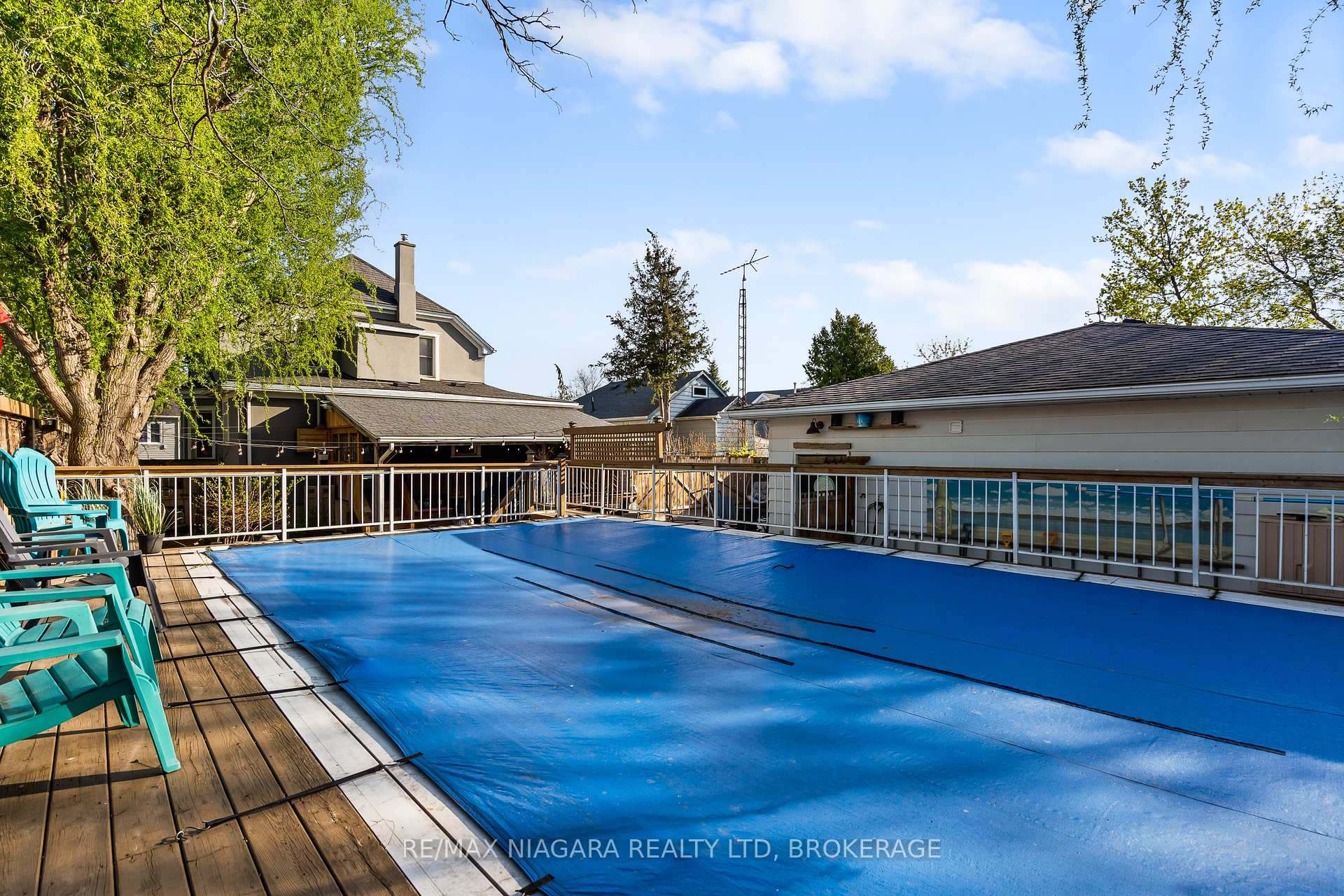 Photo 7 of 39 Turner Crescent, St. Catharines, Oakdale — HOMEH