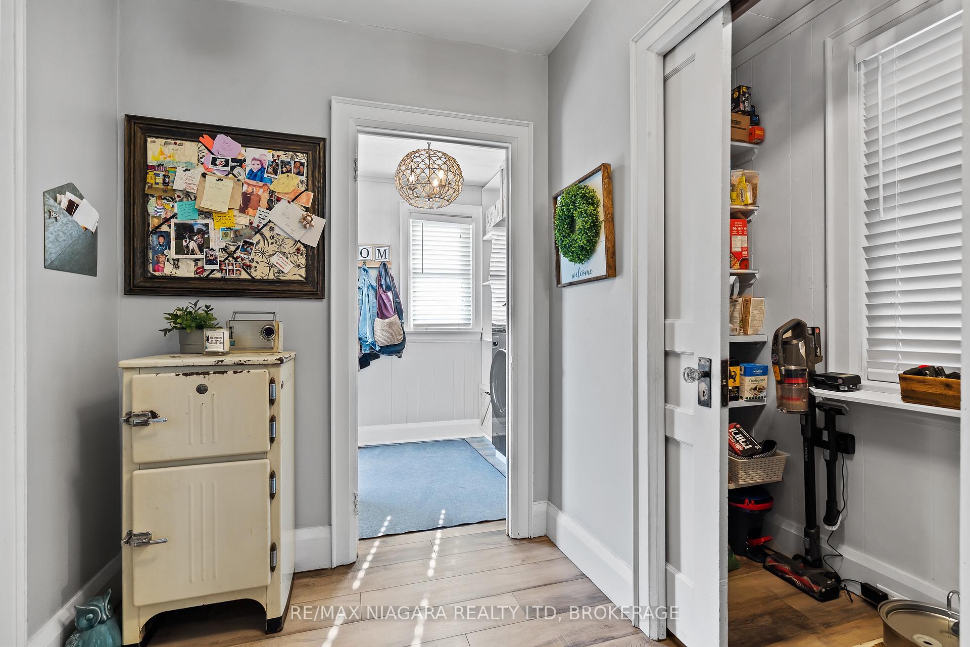 Photo 20 of 39 Turner Crescent, St. Catharines, Oakdale — HOMEH