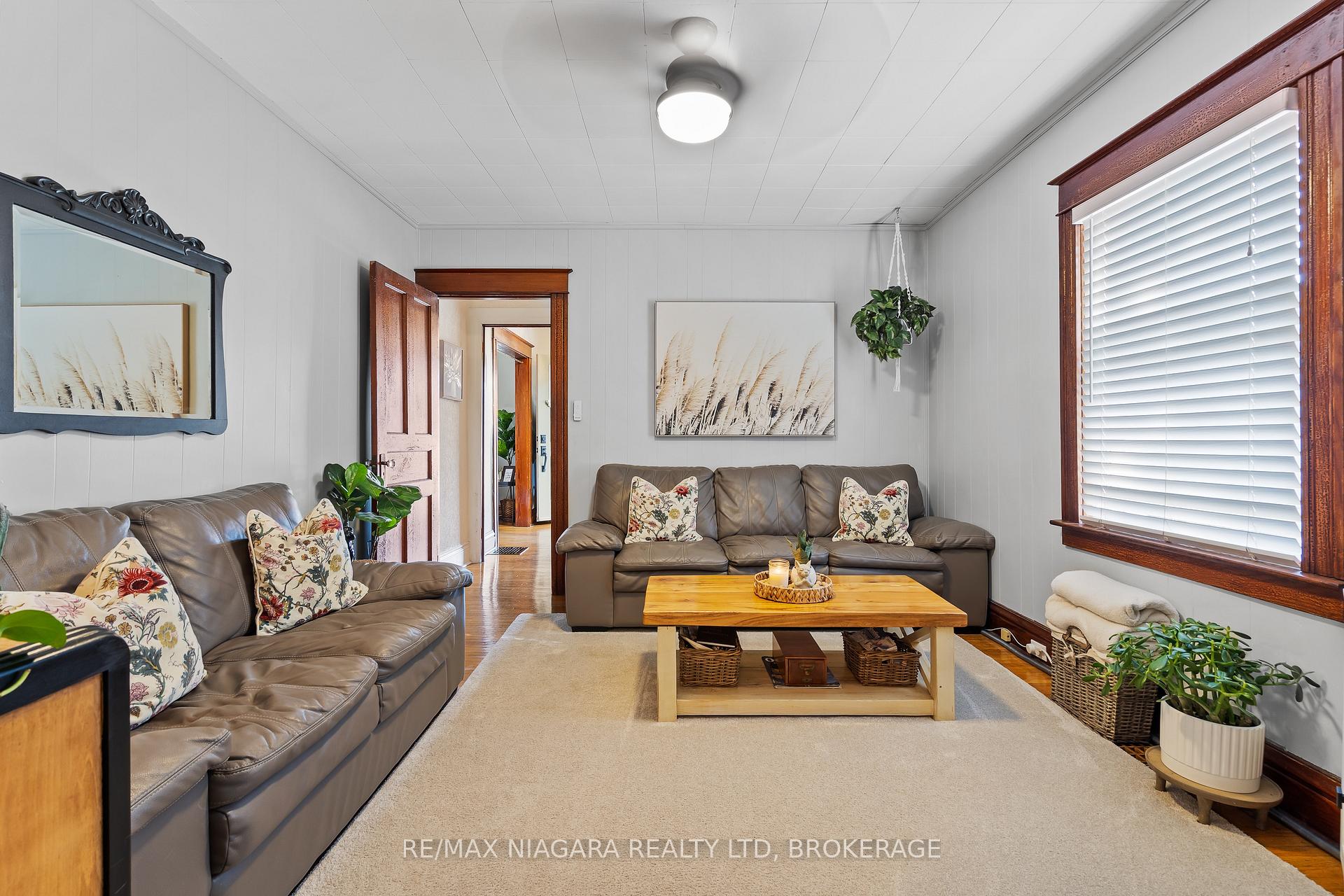 Photo 23 of 39 Turner Crescent, St. Catharines, Oakdale — HOMEH