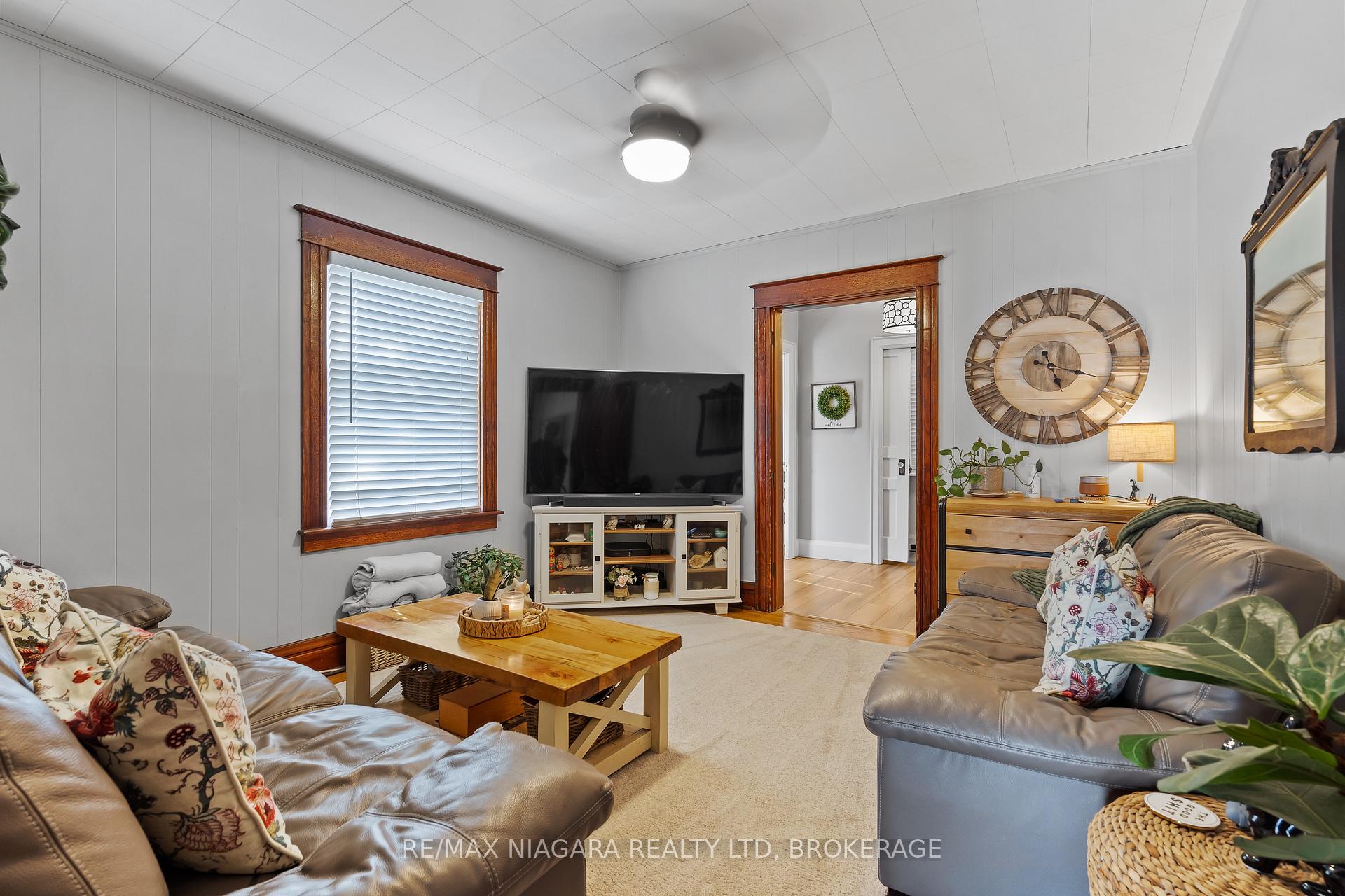 Photo 24 of 39 Turner Crescent, St. Catharines, Oakdale — HOMEH