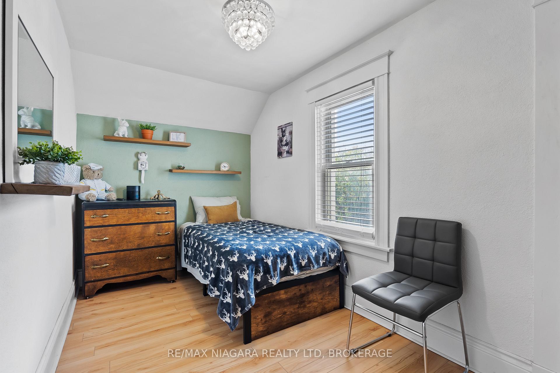 Photo 31 of 39 Turner Crescent, St. Catharines, Oakdale — HOMEH