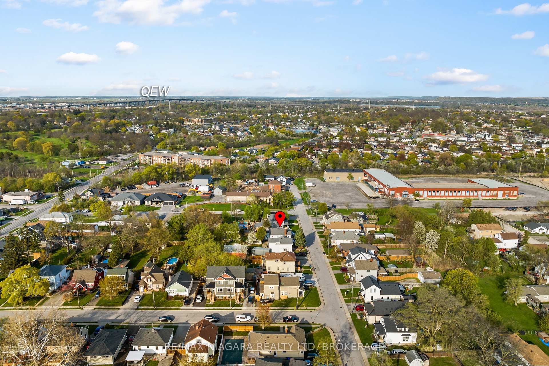 Photo 43 of 39 Turner Crescent, St. Catharines, Oakdale — HOMEH