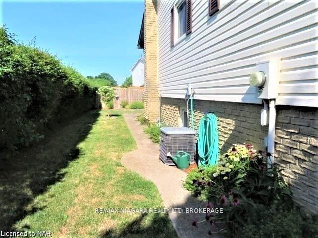 Photo 18 of 253 St Augustine Drive, St. Catharines, Secord Woods — HOMEH