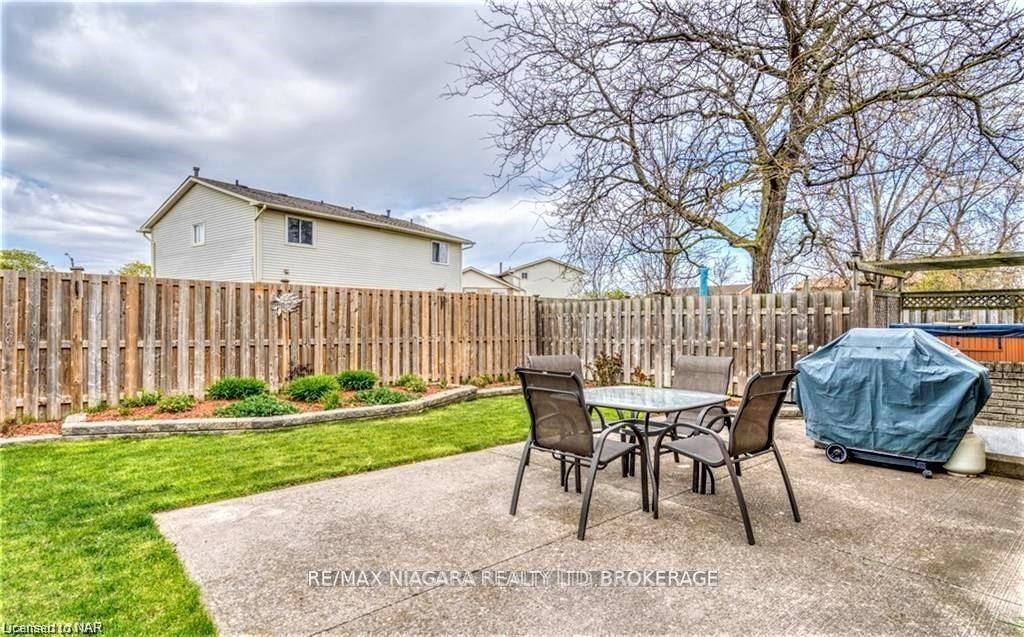 Photo 19 of 253 St Augustine Drive, St. Catharines, Secord Woods — HOMEH