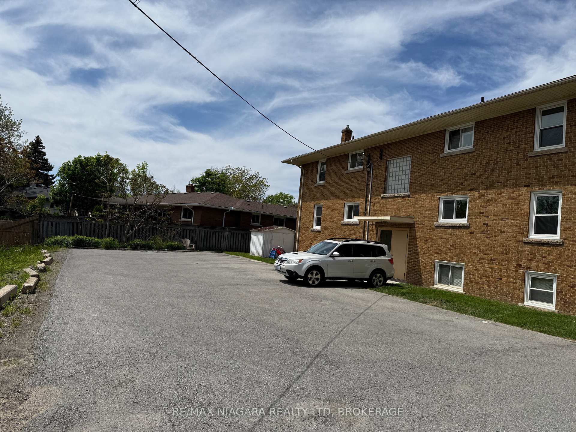 Photo 6 of Unit 4, 9 Riverview Boulevard, St. Catharines, Glendale/Glenridge — HOMEH