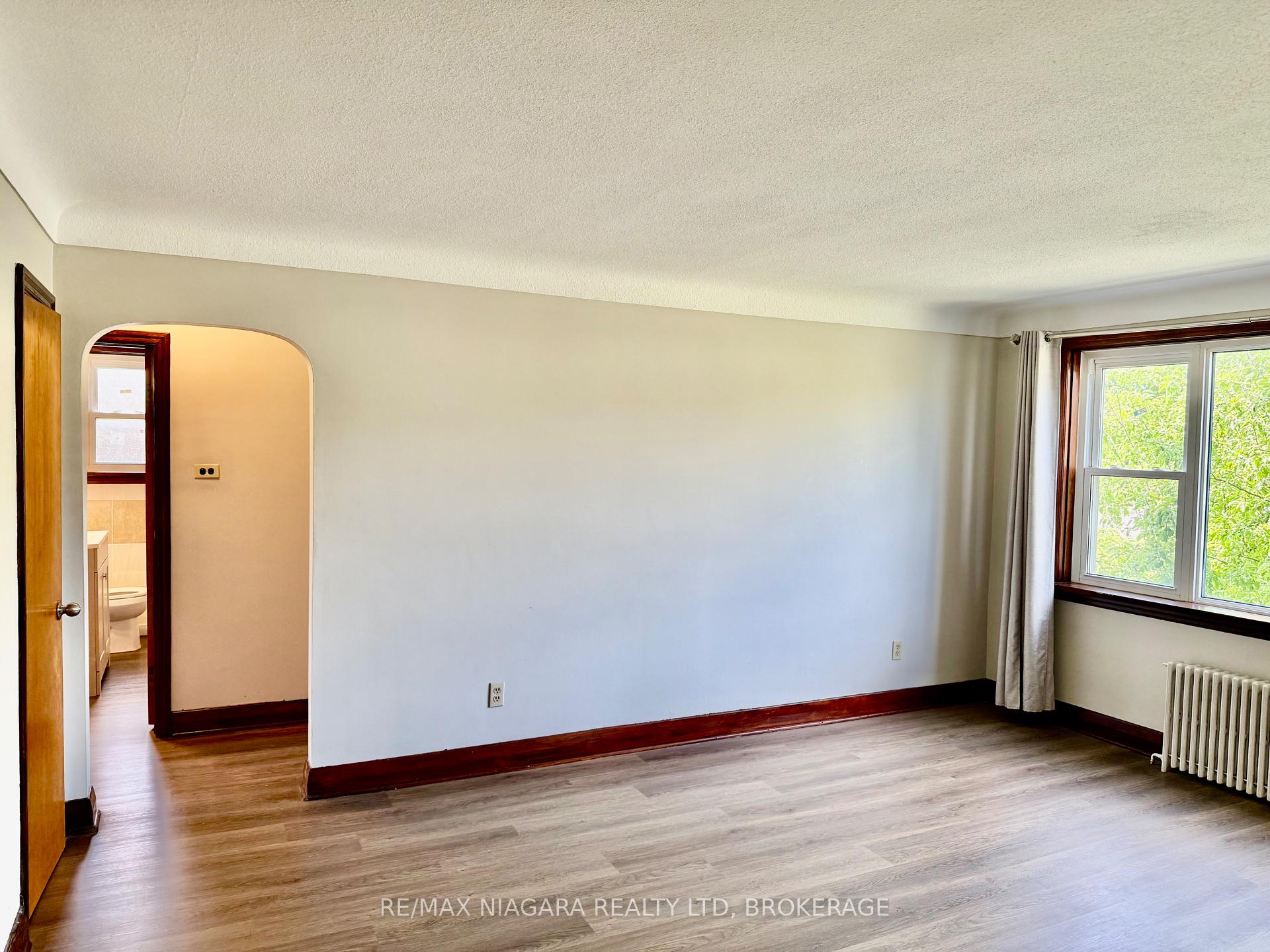 Photo 9 of Unit 4, 9 Riverview Boulevard, St. Catharines, Glendale/Glenridge — HOMEH