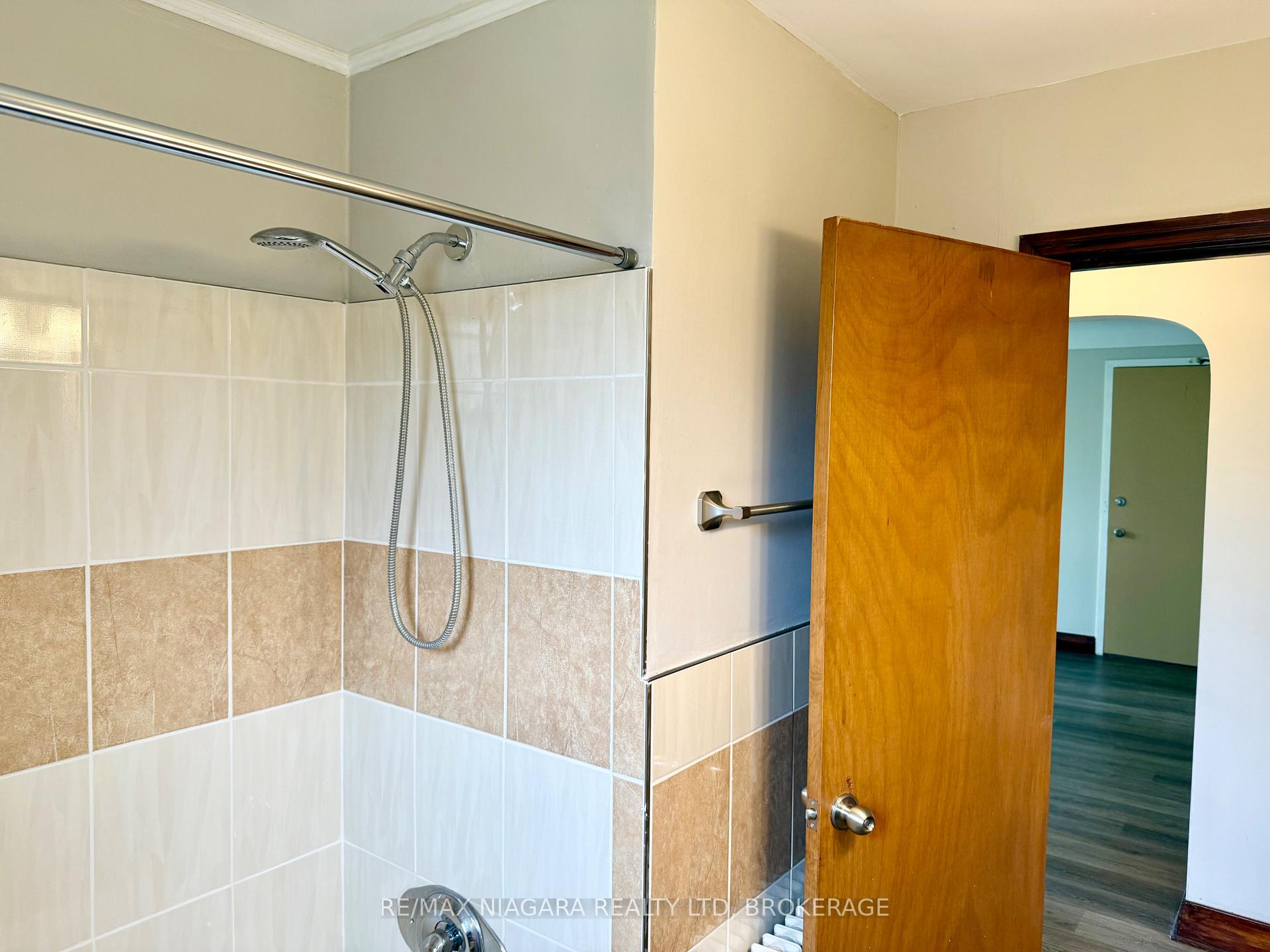Photo 21 of Unit 4, 9 Riverview Boulevard, St. Catharines, Glendale/Glenridge — HOMEH