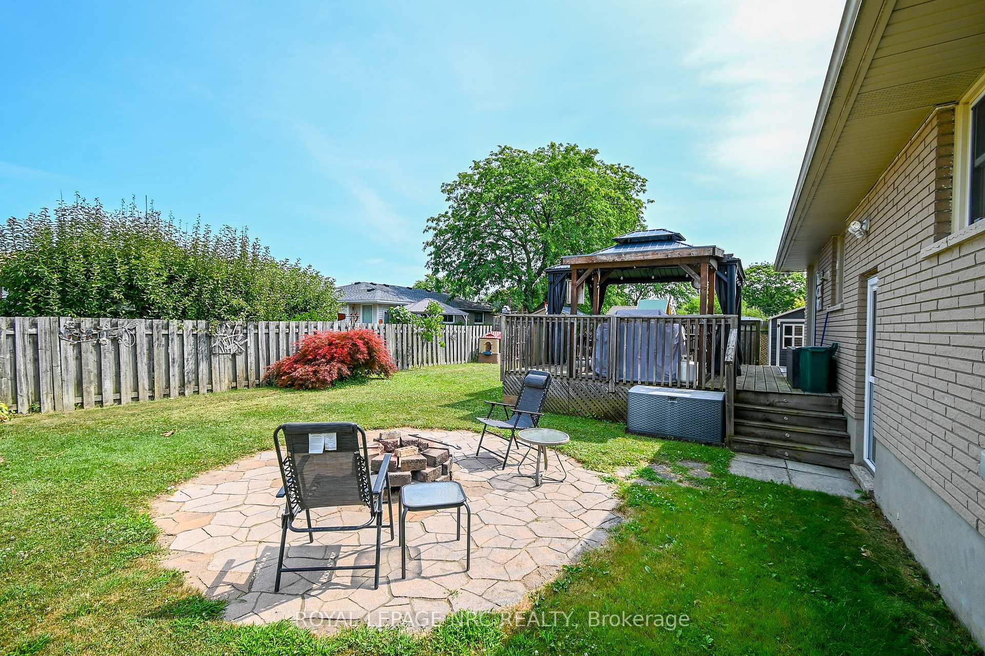 Photo 6 of 7 Greemore Court, St. Catharines, Carlton/Bunting — HOMEH