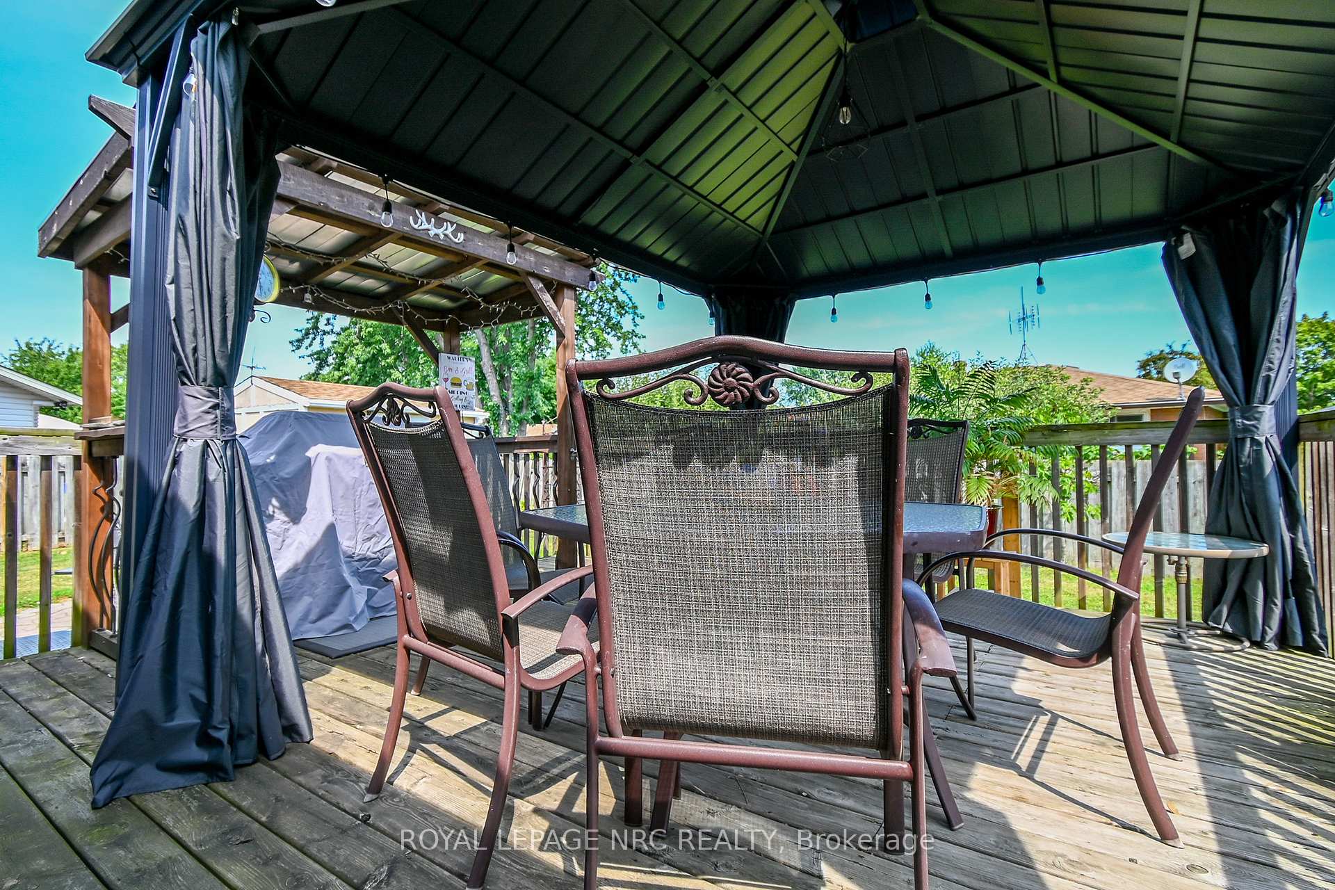 Photo 9 of 7 Greemore Court, St. Catharines, Carlton/Bunting — HOMEH