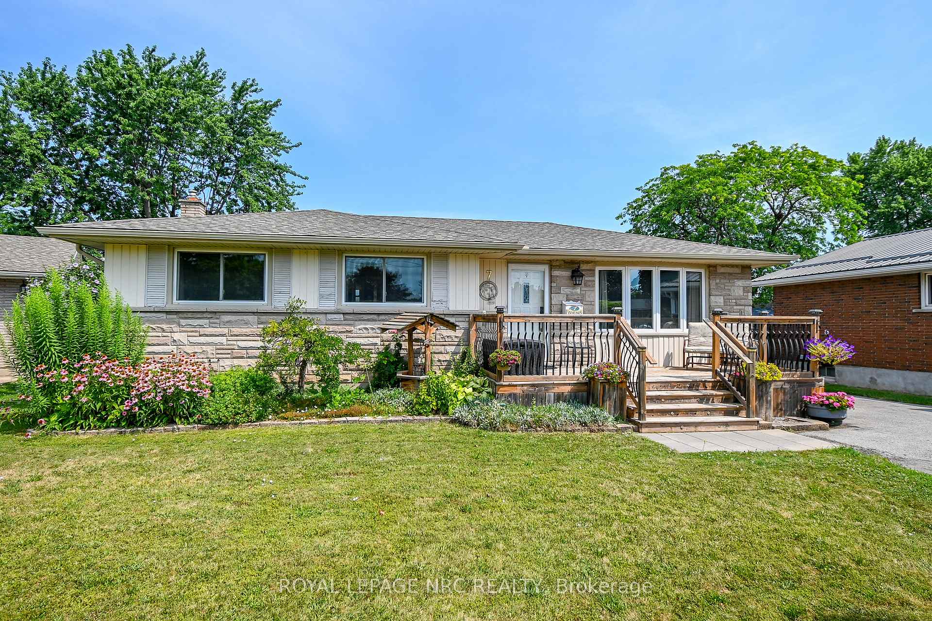 Photo 13 of 7 Greemore Court, St. Catharines, Carlton/Bunting — HOMEH