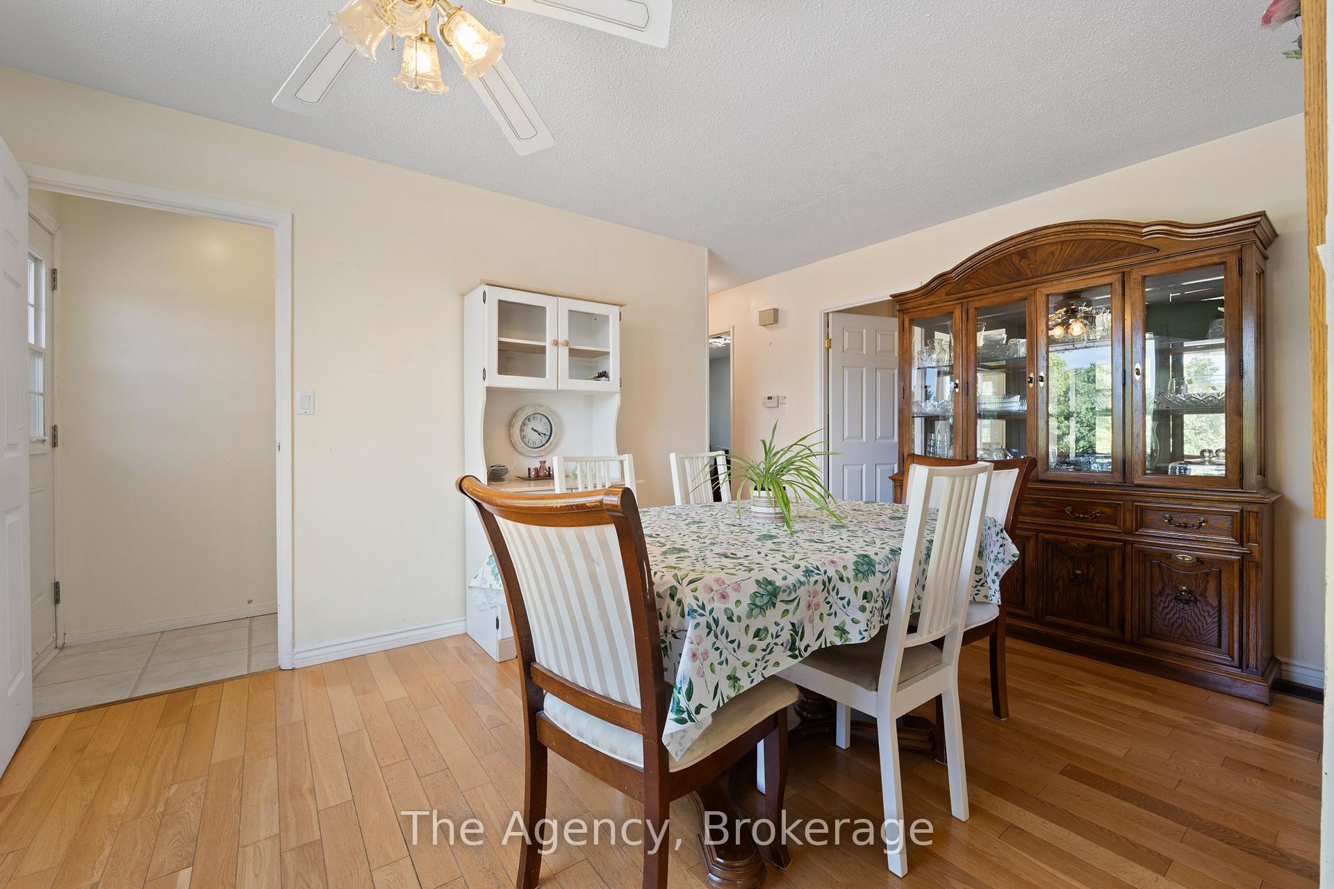 Photo 10 of 21 Loraine Drive, St. Catharines, Oakdale — HOMEH