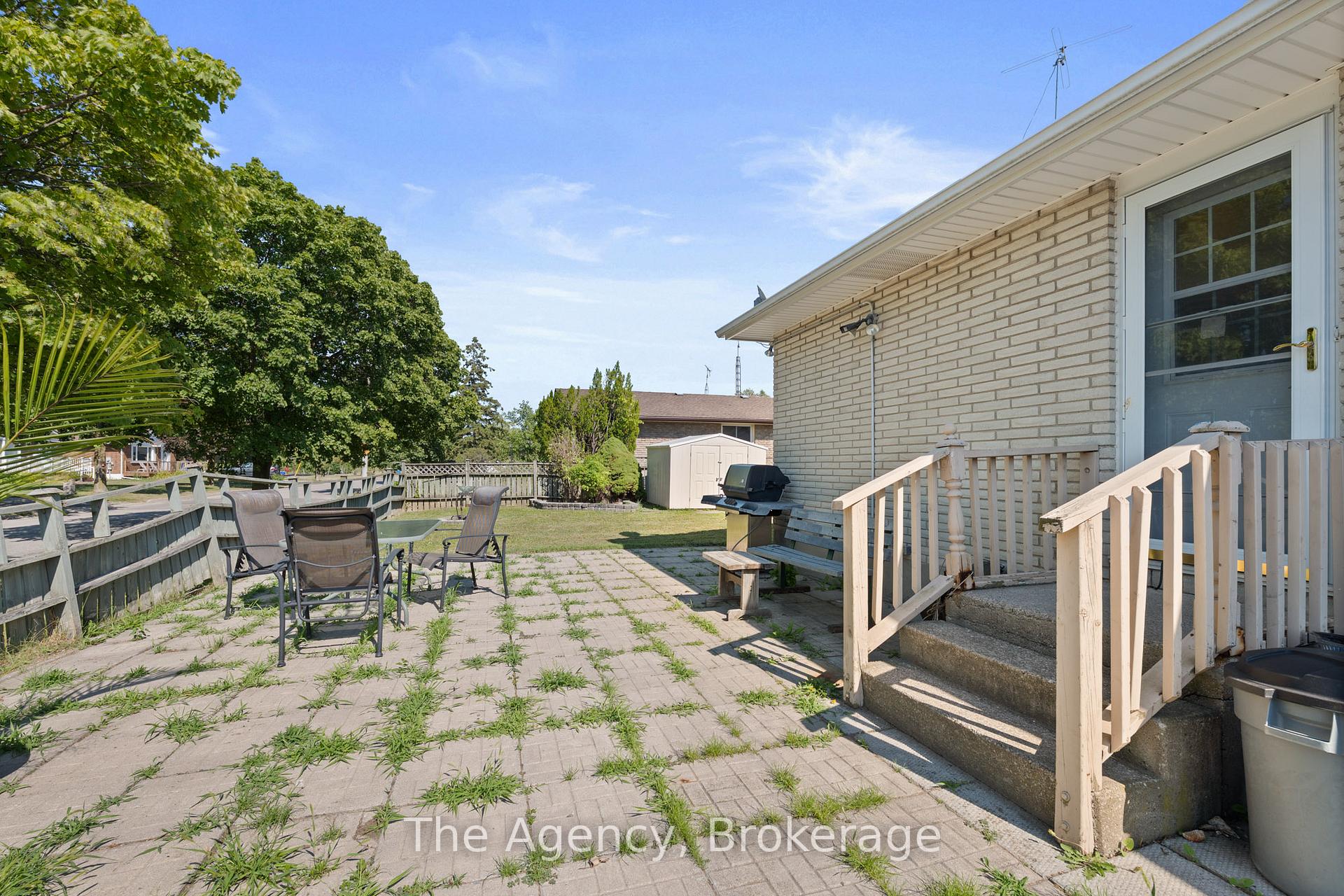 Photo 26 of 21 Loraine Drive, St. Catharines, Oakdale — HOMEH