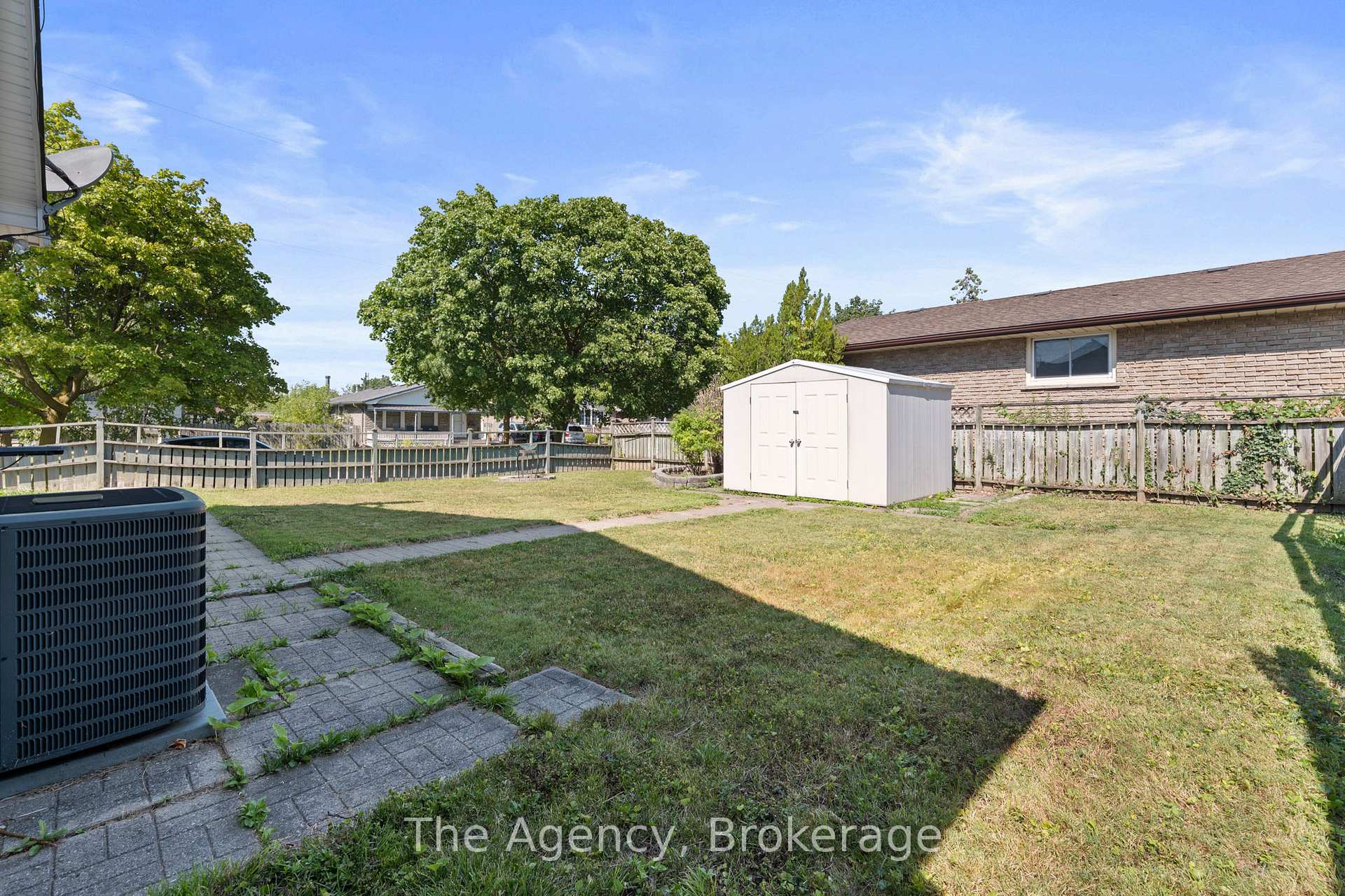 Photo 27 of 21 Loraine Drive, St. Catharines, Oakdale — HOMEH