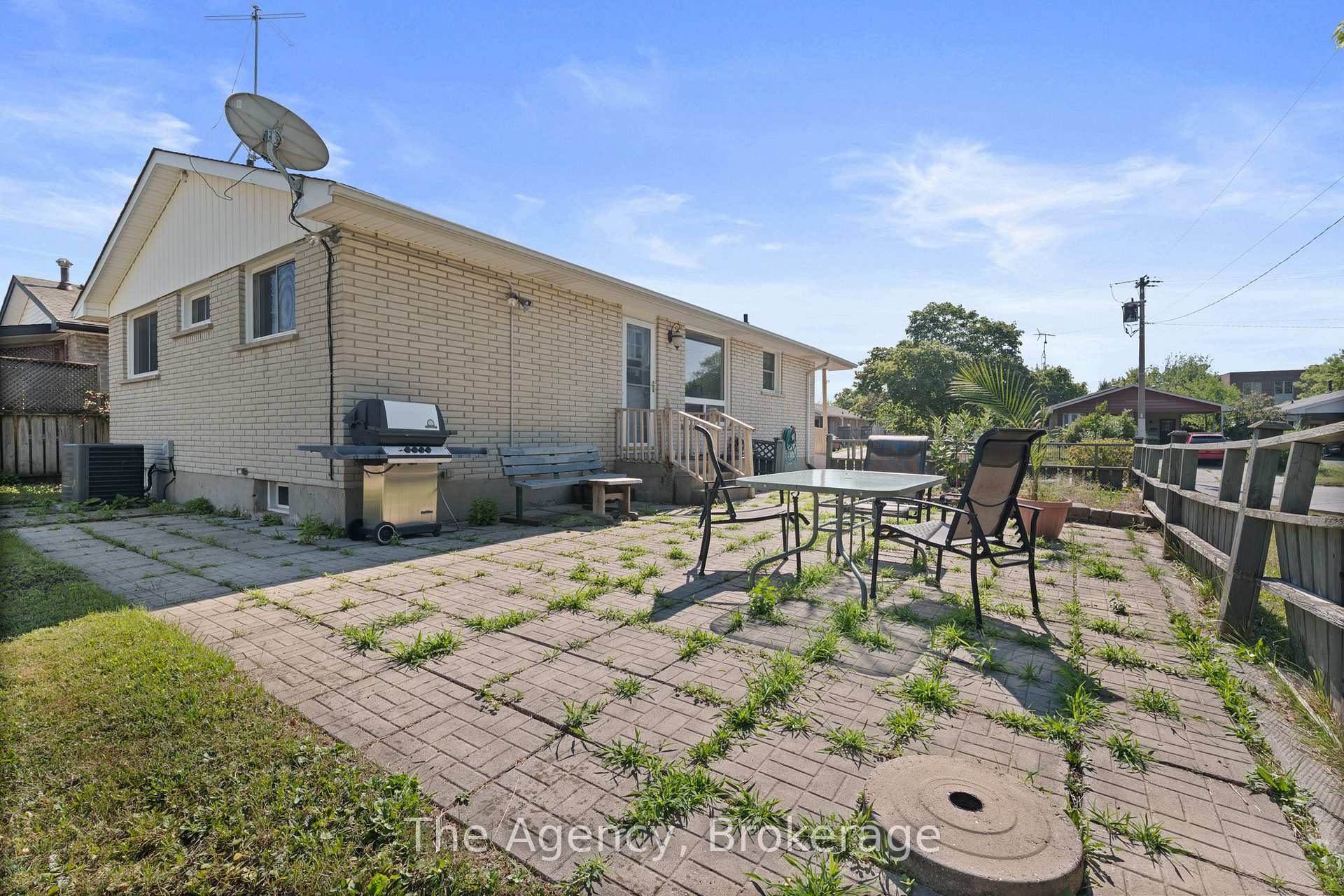 Photo 29 of 21 Loraine Drive, St. Catharines, Oakdale — HOMEH