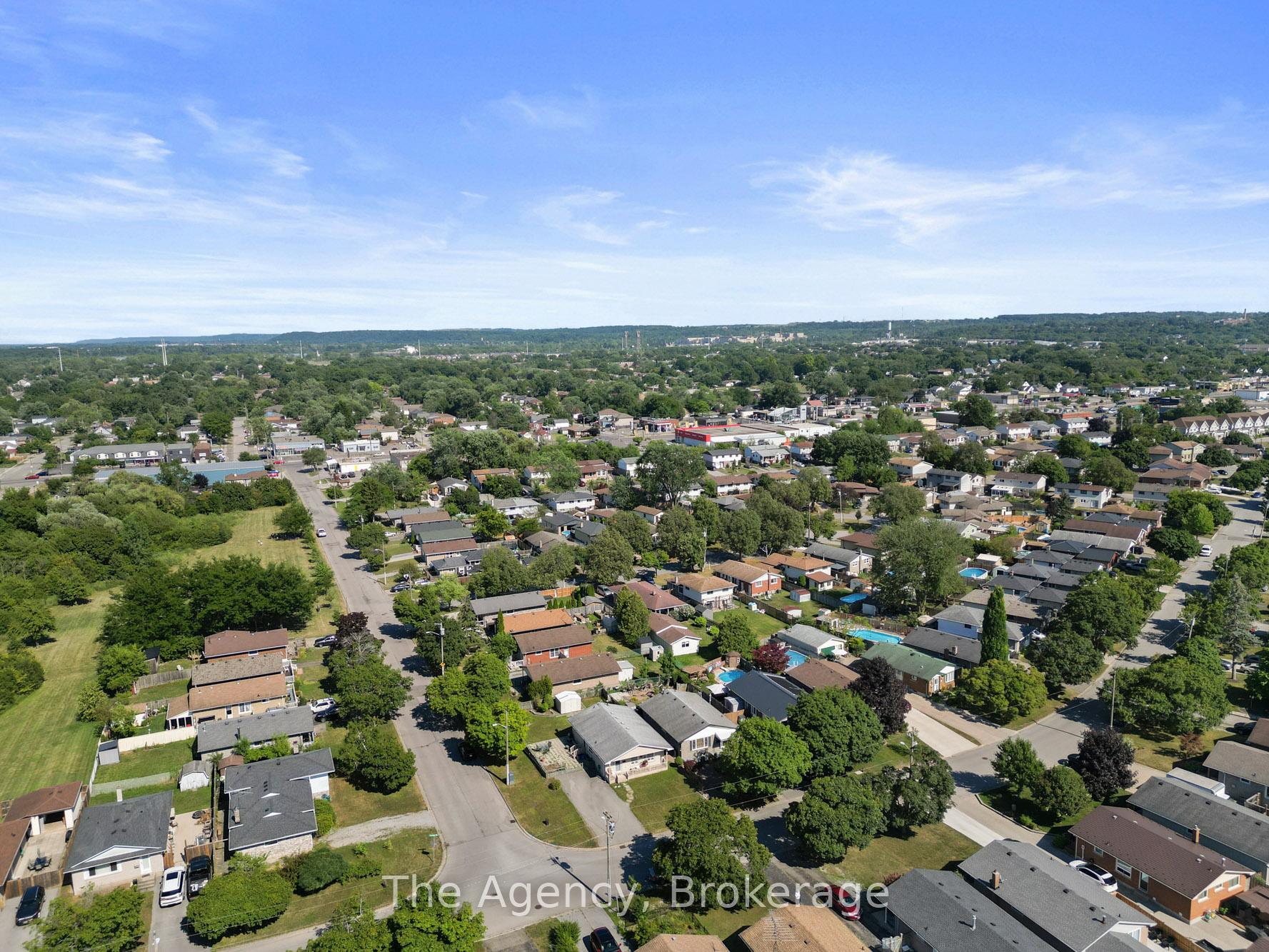 Photo 30 of 21 Loraine Drive, St. Catharines, Oakdale — HOMEH