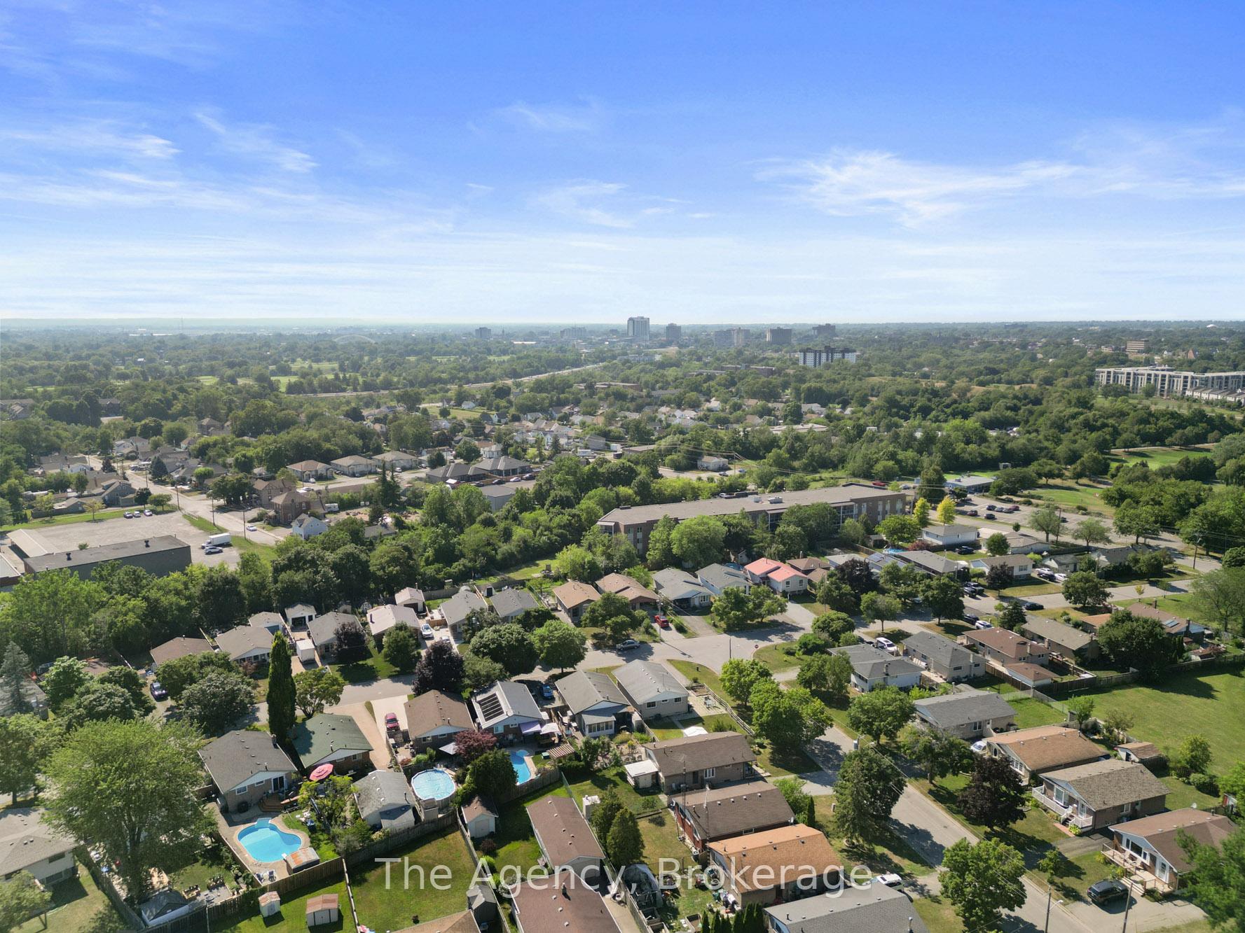 Photo 36 of 21 Loraine Drive, St. Catharines, Oakdale — HOMEH