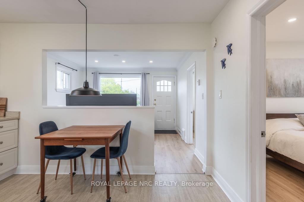 Photo 8 of 29 Hillview Road N, St. Catharines, Western Hill — HOMEH
