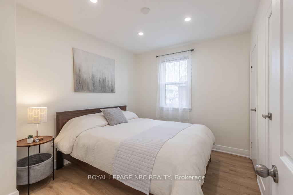 Photo 9 of 29 Hillview Road N, St. Catharines, Western Hill — HOMEH