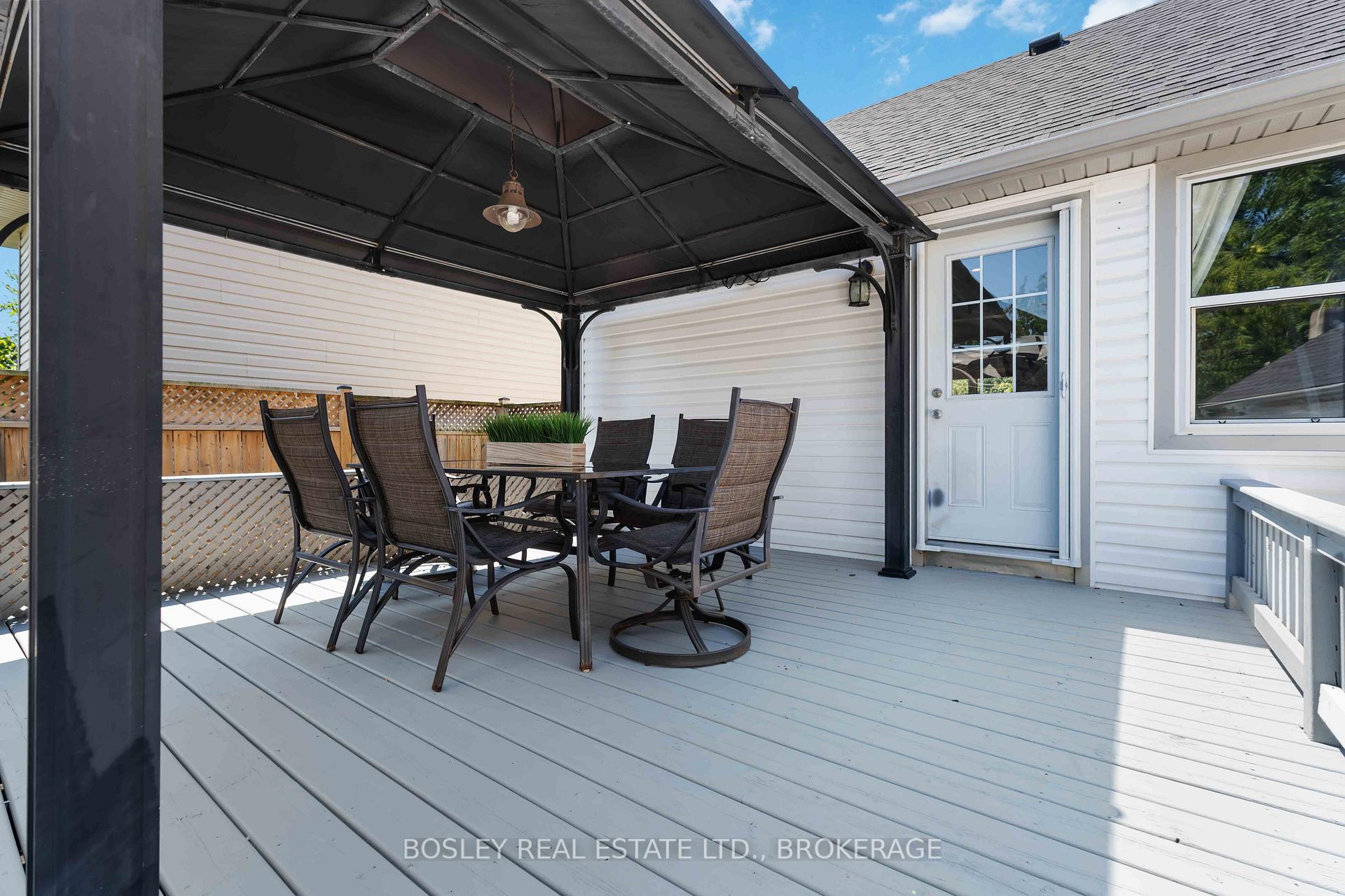 Photo 9 of 125 Powerview Avenue, St. Catharines, Western Hill — HOMEH