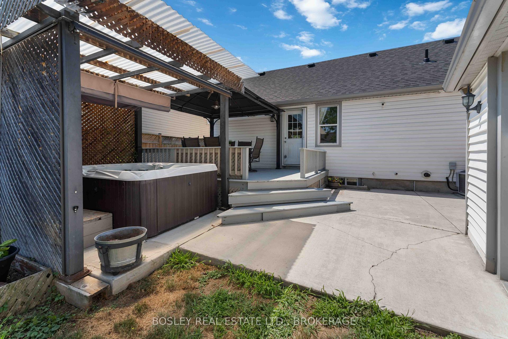 Photo 29 of 125 Powerview Avenue, St. Catharines, Western Hill — HOMEH