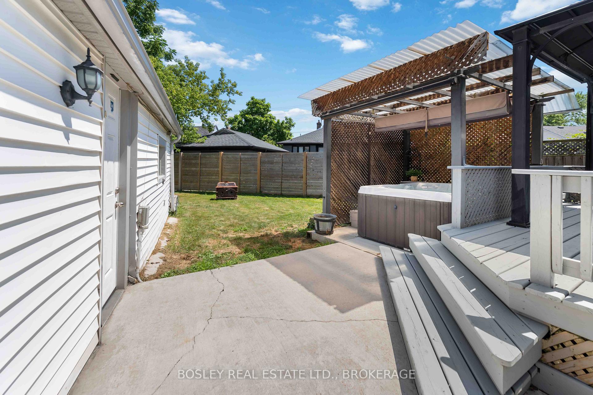 Photo 30 of 125 Powerview Avenue, St. Catharines, Western Hill — HOMEH