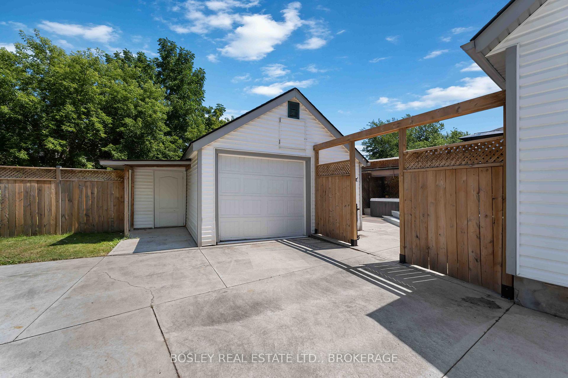 Photo 37 of 125 Powerview Avenue, St. Catharines, Western Hill — HOMEH