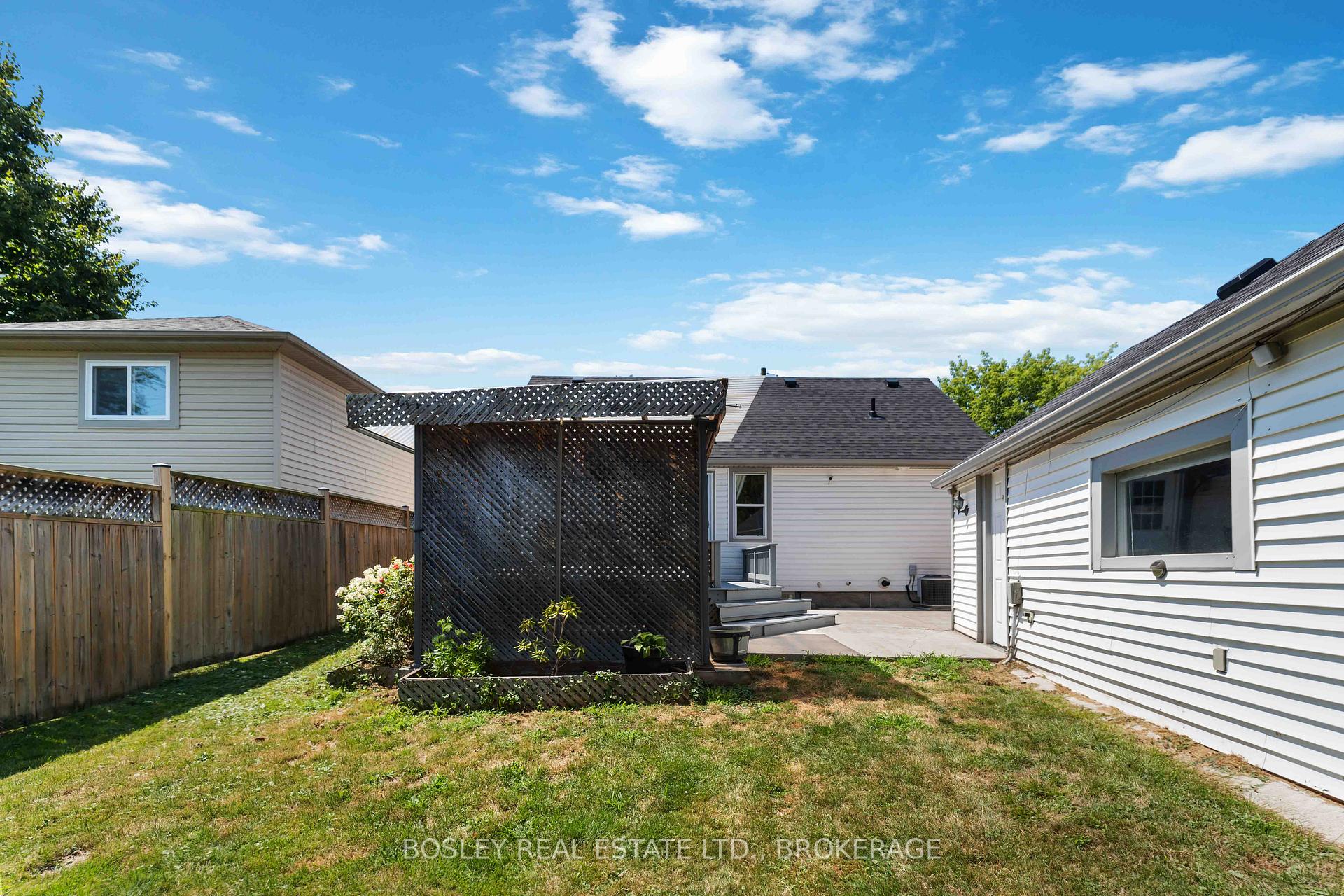 Photo 39 of 125 Powerview Avenue, St. Catharines, Western Hill — HOMEH