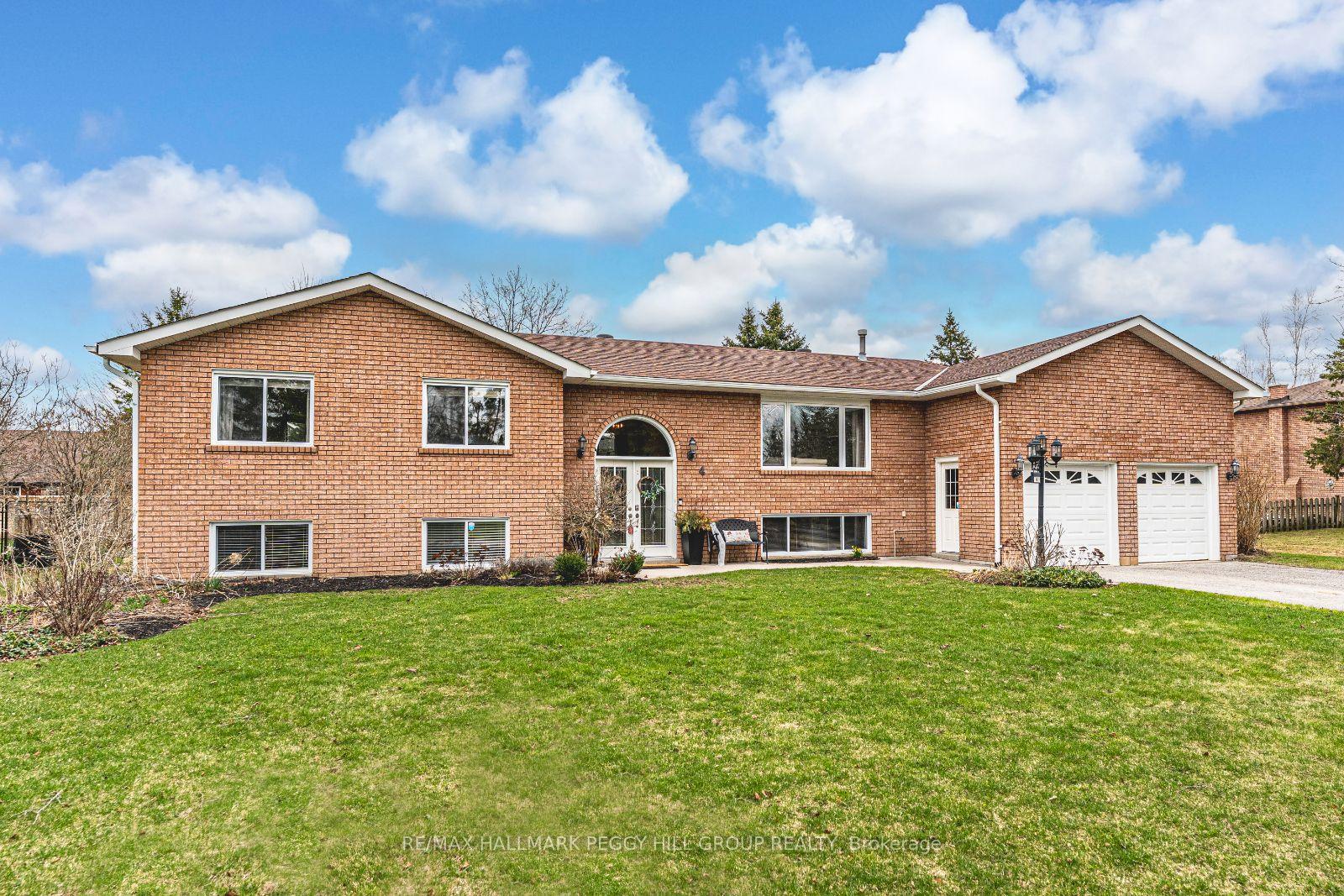 Photo 1 of 4 Heatherwood Drive, Springwater, Midhurst — HOMEH