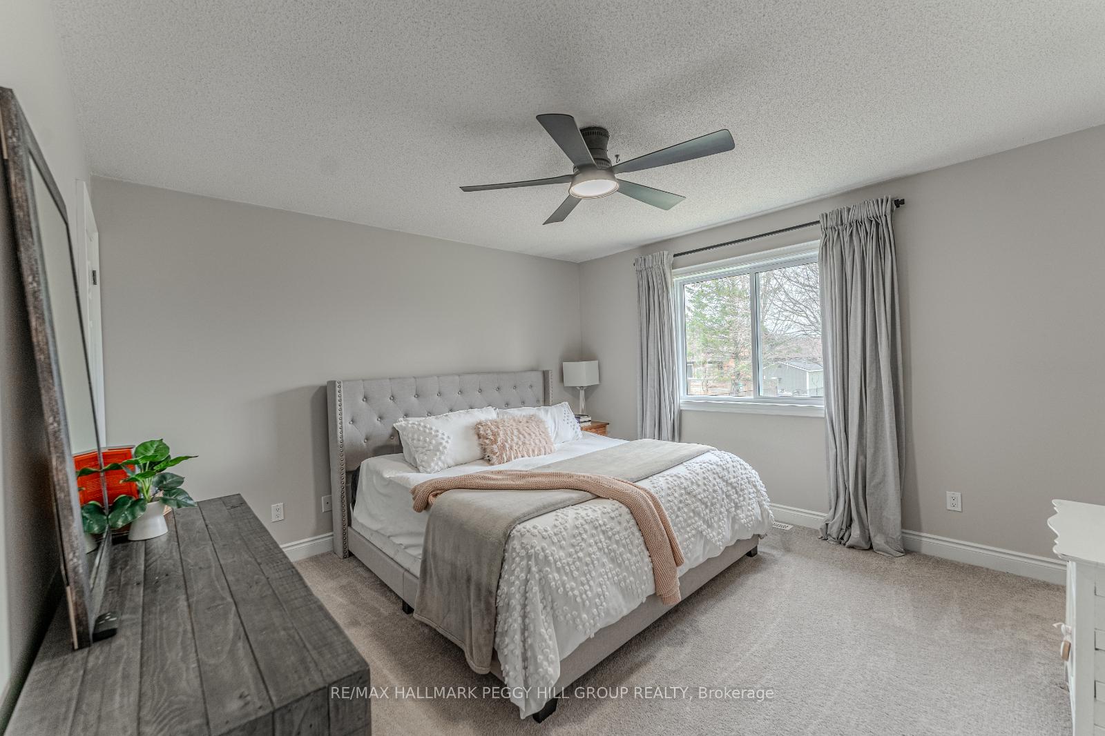 Photo 9 of 4 Heatherwood Drive, Springwater, Midhurst — HOMEH