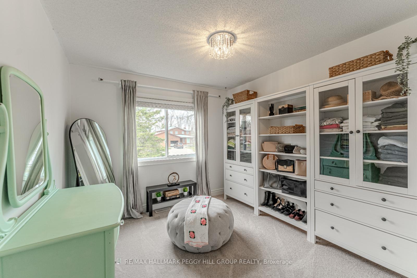 Photo 11 of 4 Heatherwood Drive, Springwater, Midhurst — HOMEH