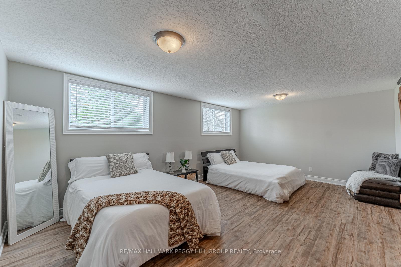 Photo 15 of 4 Heatherwood Drive, Springwater, Midhurst — HOMEH