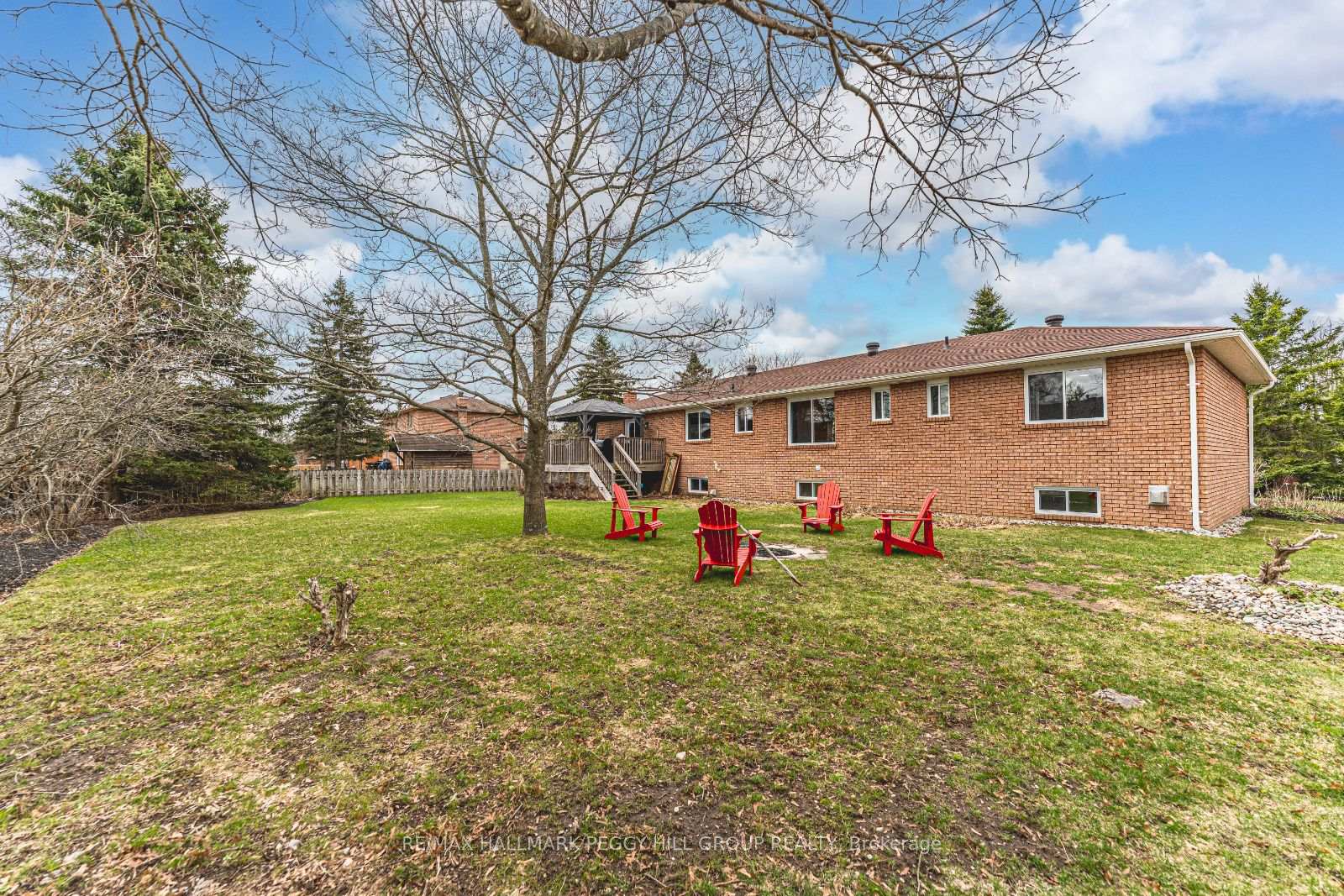 Photo 22 of 4 Heatherwood Drive, Springwater, Midhurst — HOMEH