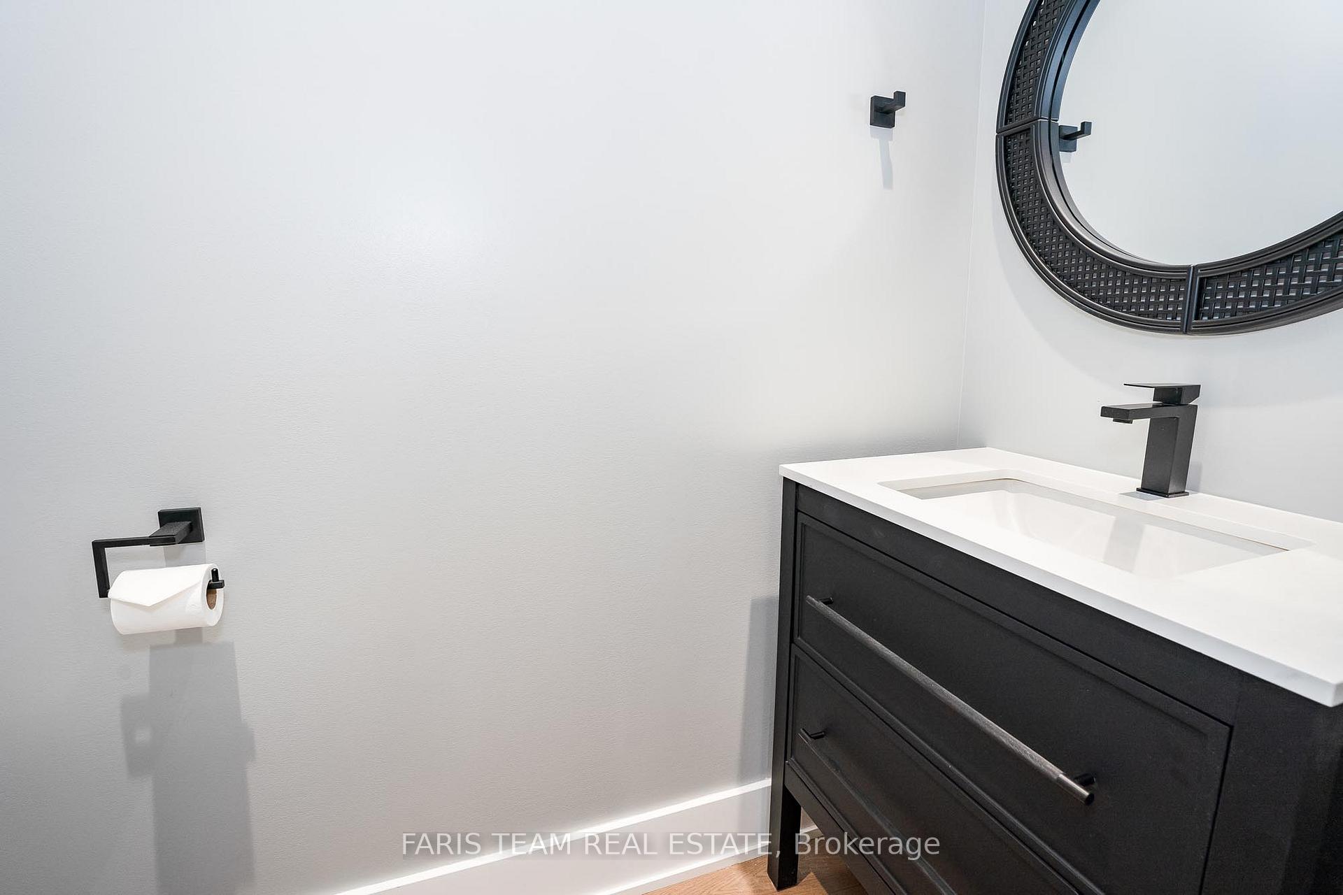 Photo 13 of 9 Bertram Drive, Springwater, Elmvale — HOMEH