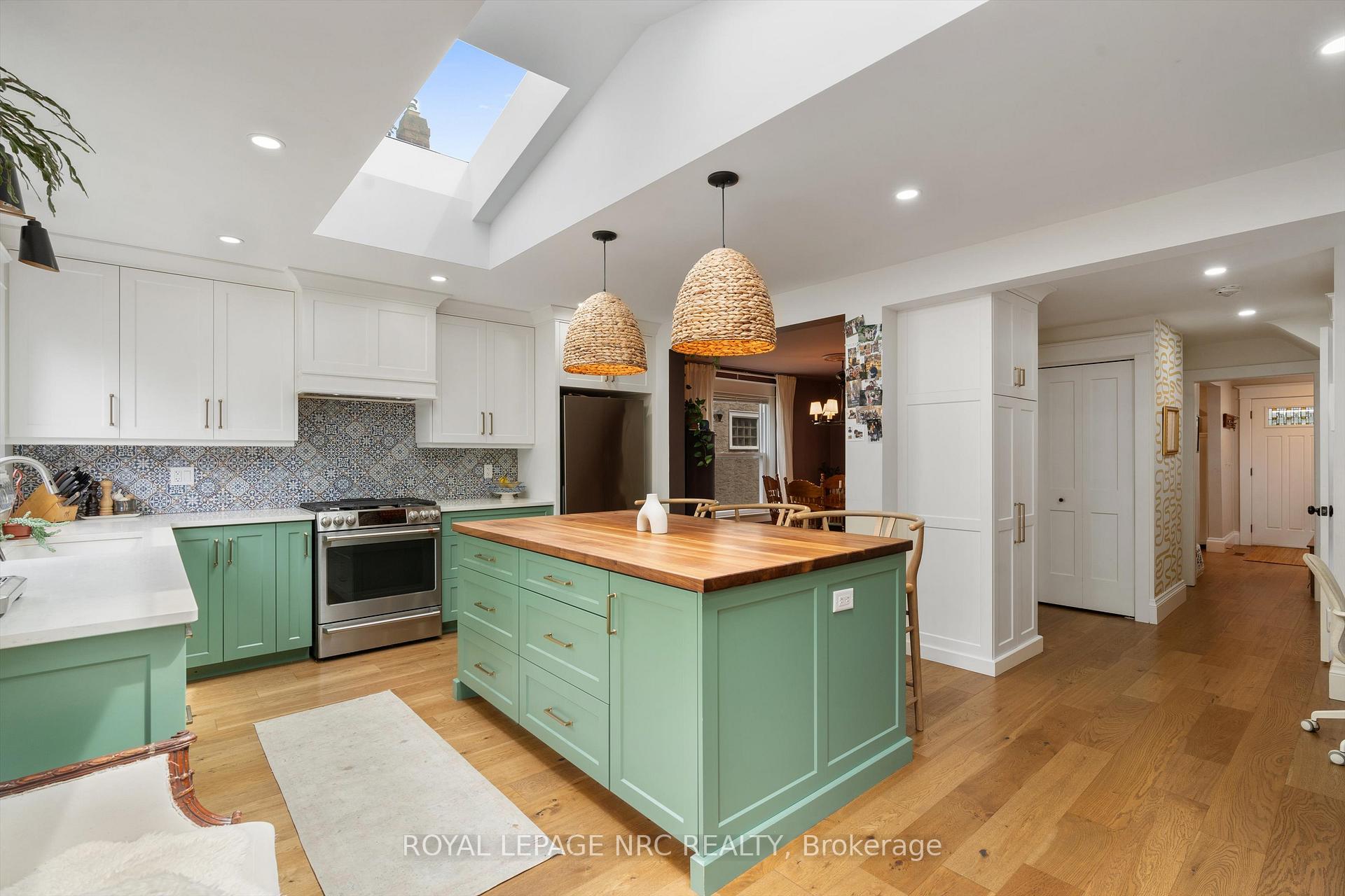 Photo 17 of 155 Russell Avenue, St. Catharines, Downtown — HOMEH