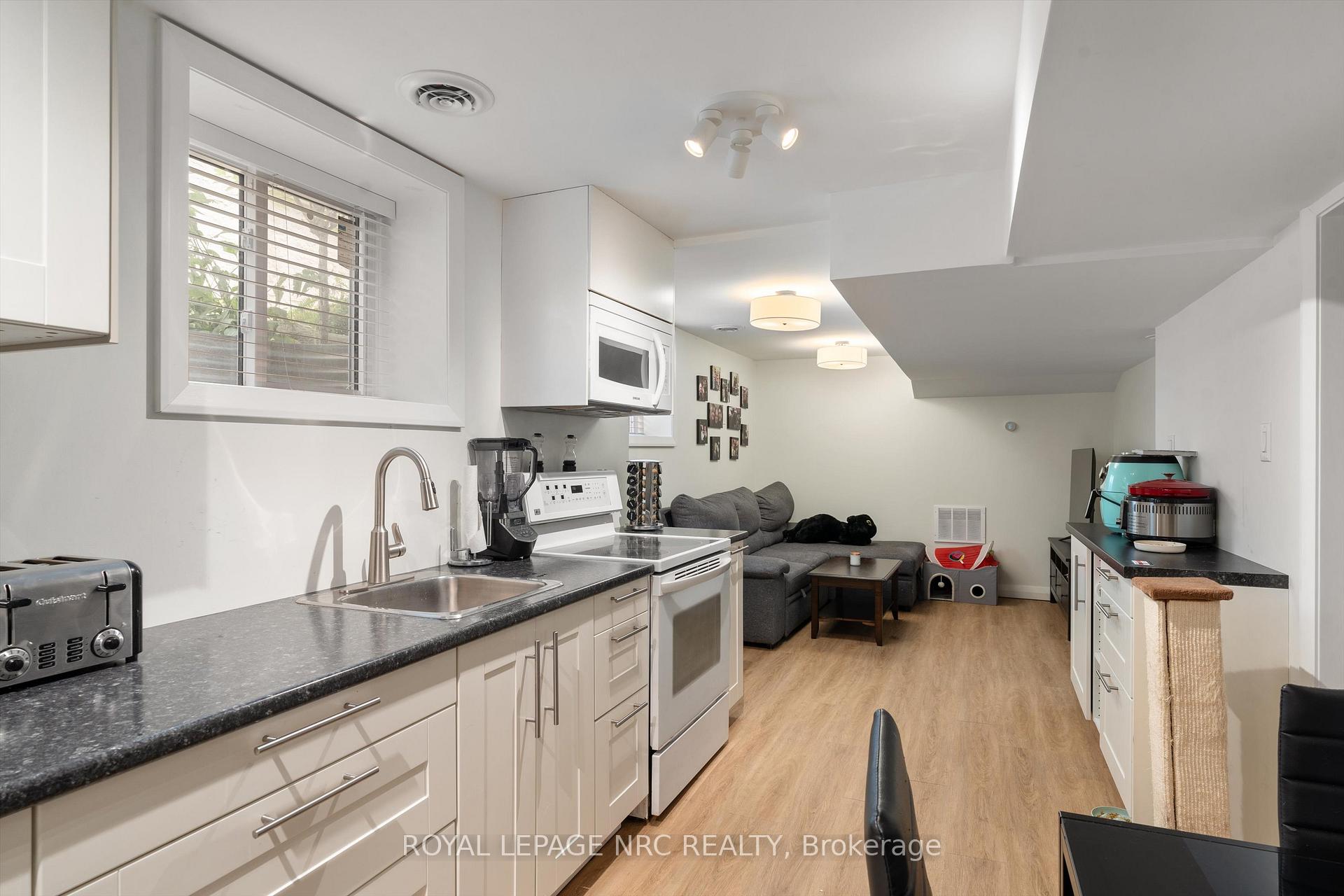 Photo 33 of 155 Russell Avenue, St. Catharines, Downtown — HOMEH