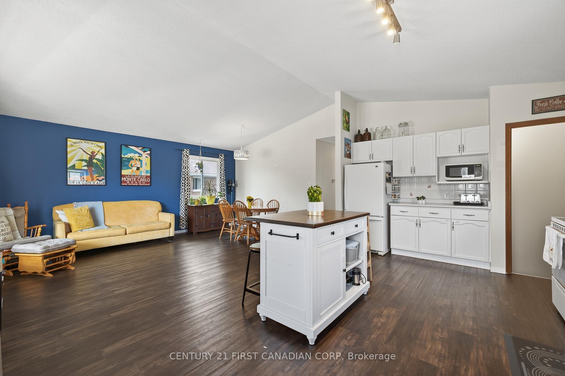 Photo 5 of 10 Rickwood Place, St. Thomas — HOMEH
